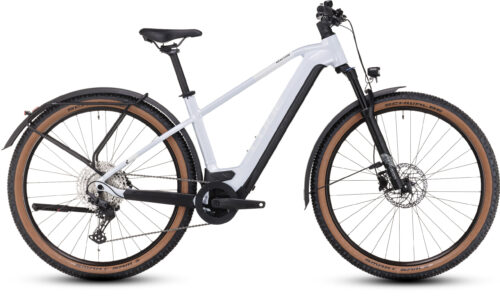 Cube Reaction Hybrid PRO 750Wh Allroad Barra Alta flashwhite´n´black