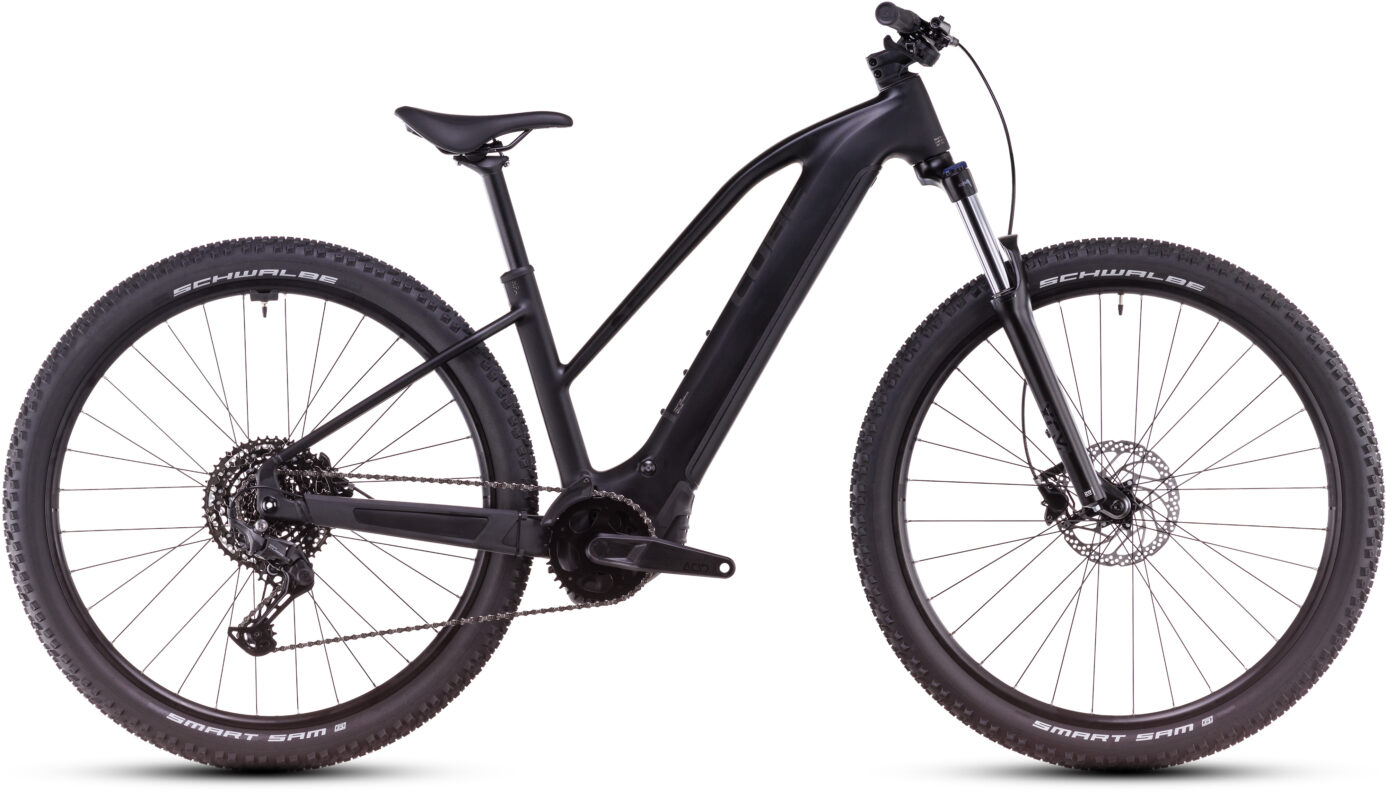 Cube Reaction Hybrid ONE 600 blackline – Cuadro semiabierto