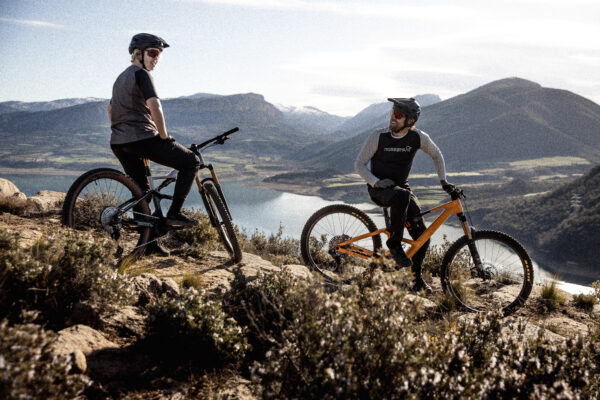 Orbea Rise 2025 lista para la aventura en paisajes naturales Orbea Rise 2025 lista para la aventura en paisajes naturales