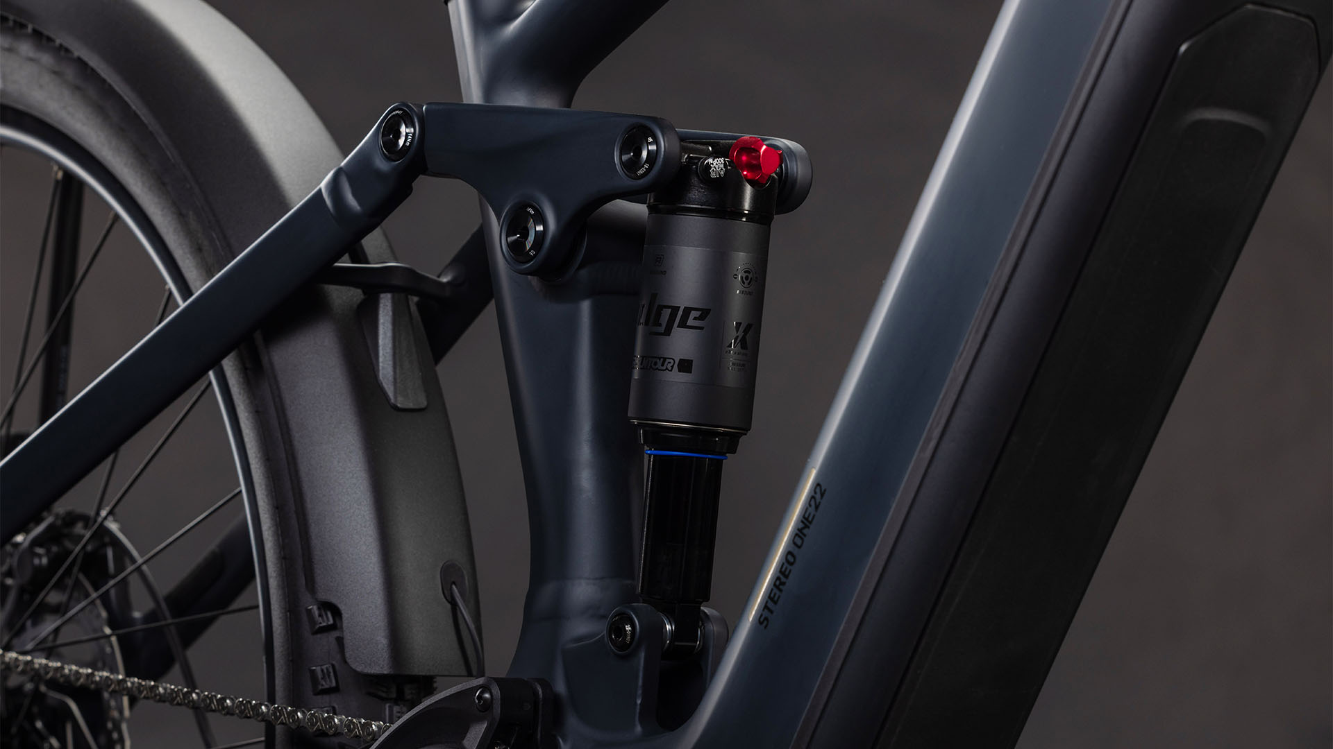 Cube Stereo Hybrid ONE22 Pro 600 Wh FE night´n´chrome – Bicicleta Eléctrica de montaña 2026 ebike.es Gran tienda de bicicletas eléctricas en España 8 Cube Stereo Hybrid ONE22 Pro 600 Wh FE night´n´chrome - Bicicleta Eléctrica de montaña 2026 - Imagen 4