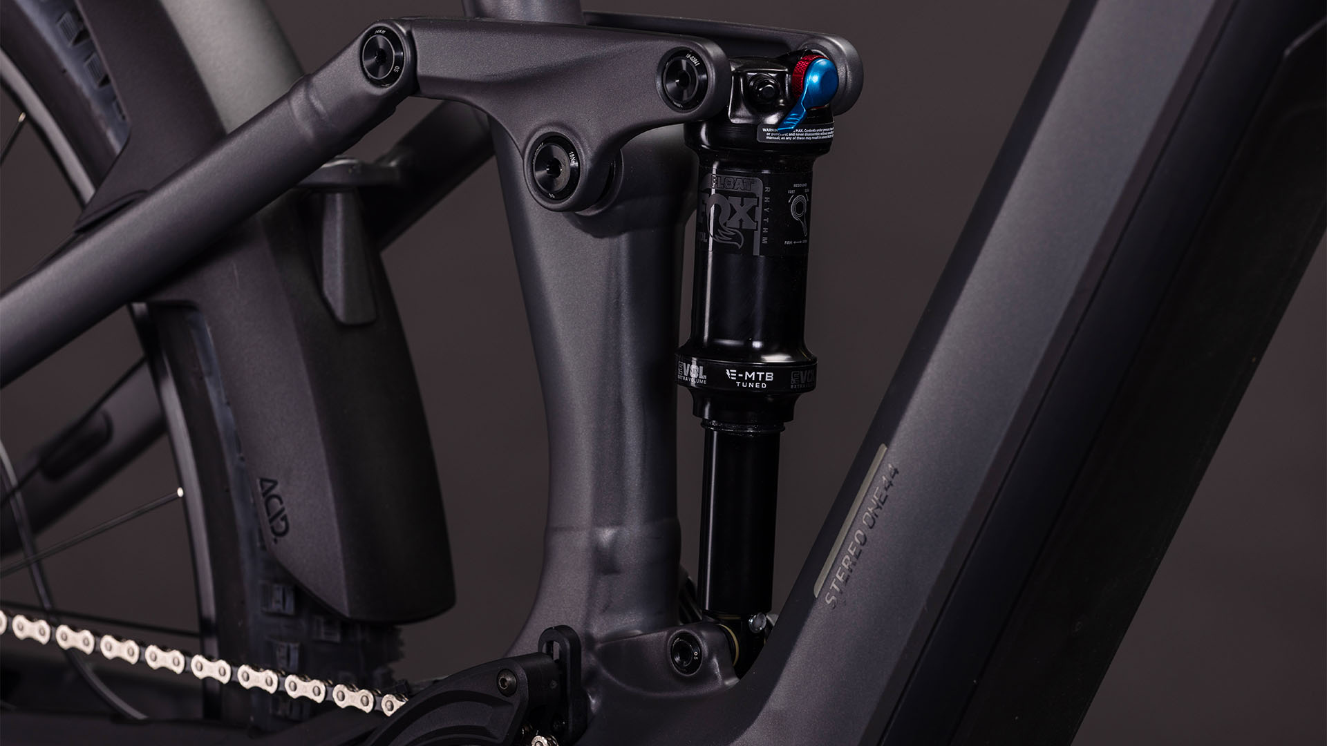 Cube Stereo Hybrid ONE44 EXC 800 Wh irongrey´n´chrome – Bicicleta Eléctrica de montaña 2026 ebike.es Gran tienda de bicicletas eléctricas en España 10 Cube Stereo Hybrid ONE44 EXC 800 Wh irongrey´n´chrome - Bicicleta Eléctrica de montaña 2026 - Imagen 6
