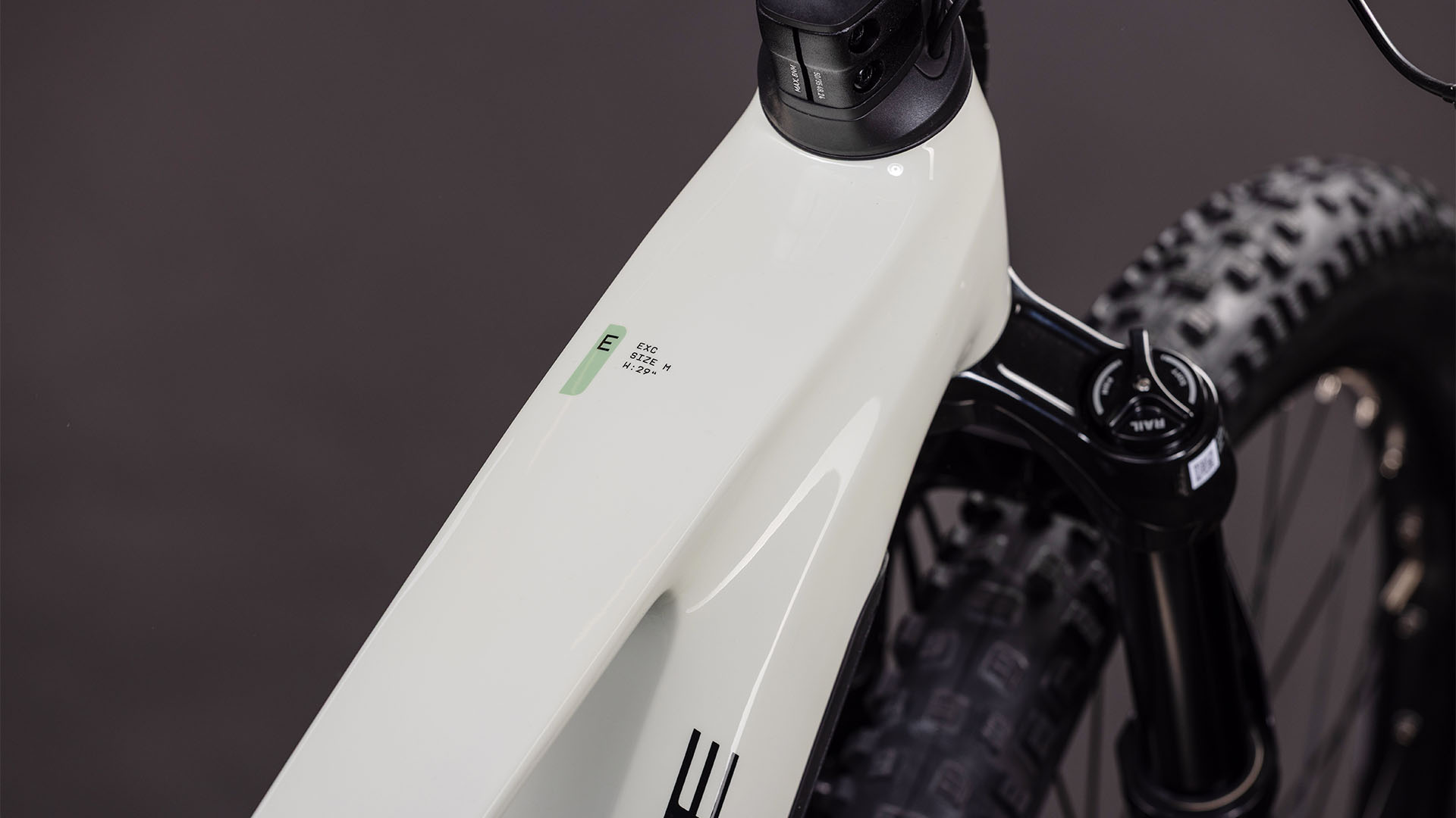 Cube Stereo Hybrid ONE44 EXC 800 Wh desertstone´n´driedherbs – Bicicleta Eléctrica de montaña 2026 ebike.es Gran tienda de bicicletas eléctricas en España 7 Cube Stereo Hybrid ONE44 EXC 800 Wh desertstone´n´driedherbs - Bicicleta Eléctrica de montaña 2026 - Imagen 3