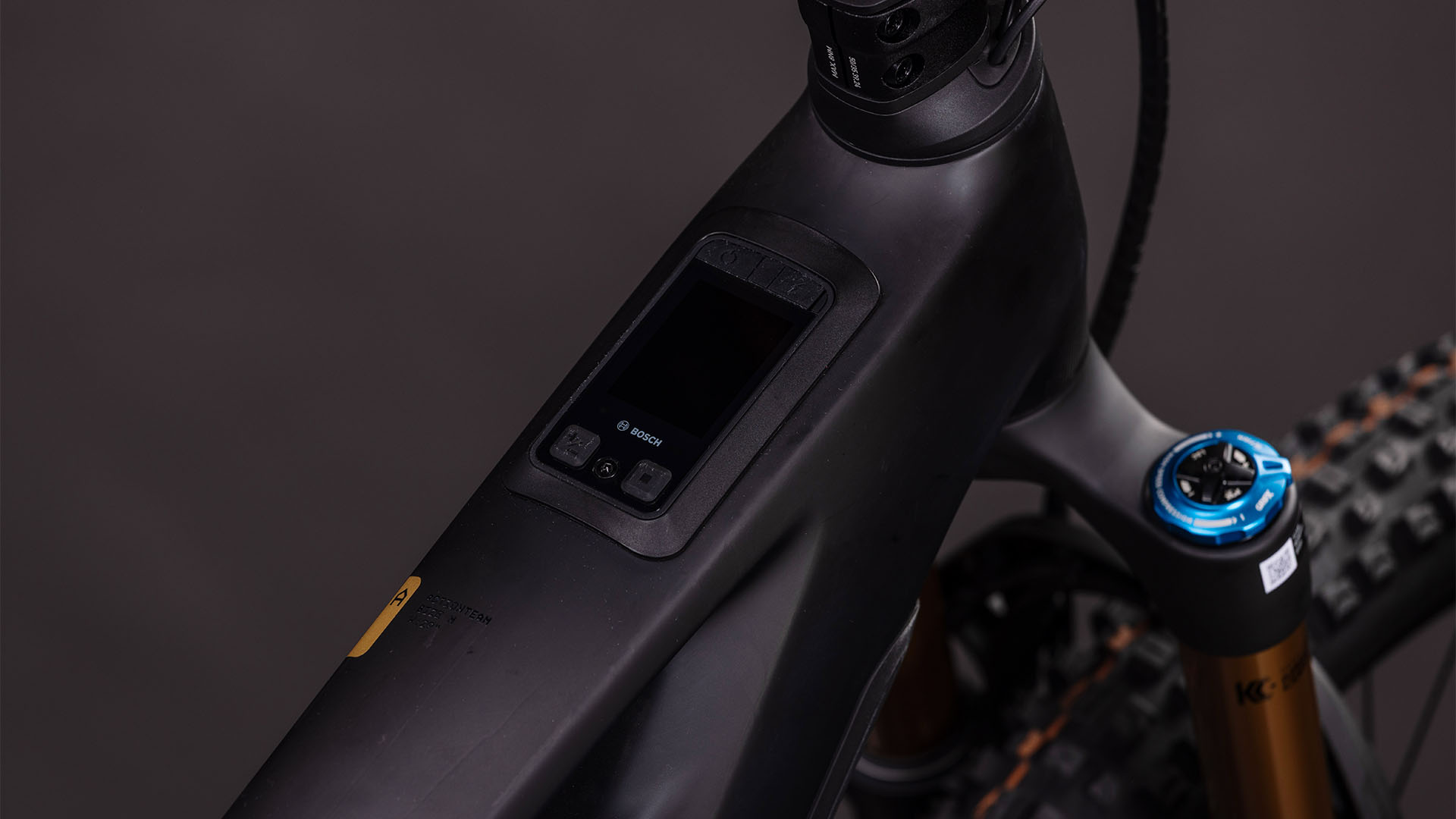 Cube Stereo Hybrid ONE44 HPC AT 800 Wh carbon´n´gold – Bicicleta Eléctrica de montaña 2026 ebike.es Gran tienda de bicicletas eléctricas en España 7 Cube Stereo Hybrid ONE44 HPC AT 800 Wh carbon´n´gold - Bicicleta Eléctrica de montaña 2026 - Imagen 3