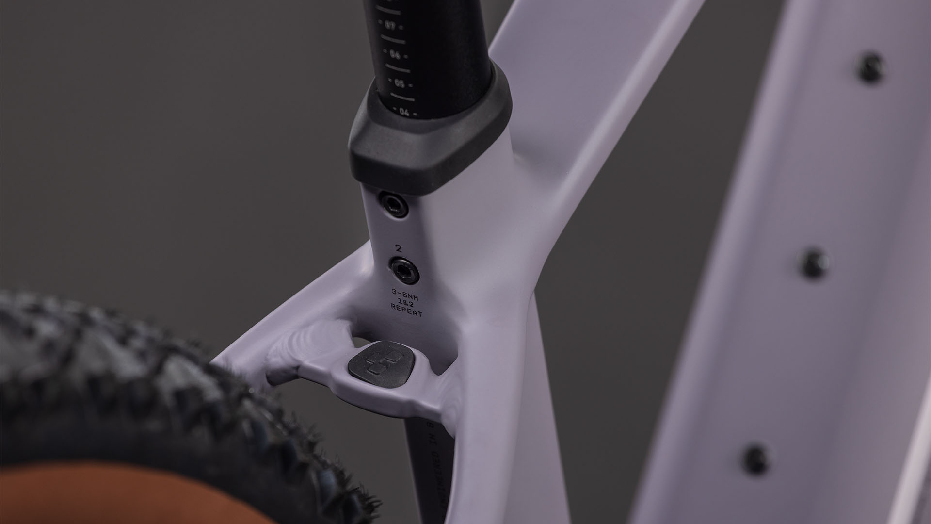 Cube Reaction Hybrid Performance 600 Wh plumgrey´n´black – Bicicleta Eléctrica de montaña 2026 Barra alta ebike.es Gran tienda de bicicletas eléctricas en España 9 Cube Reaction Hybrid Performance 600 Wh plumgrey´n´black - Bicicleta Eléctrica de montaña 2026 Barra alta - Imagen 5