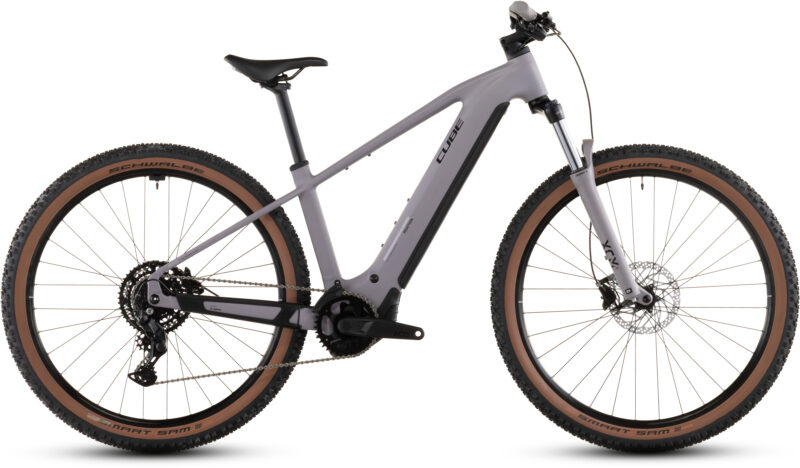 Cube Reaction Hybrid Performance 600 Wh plumgrey´n´black - Bicicleta Eléctrica de montaña 2026 Barra alta