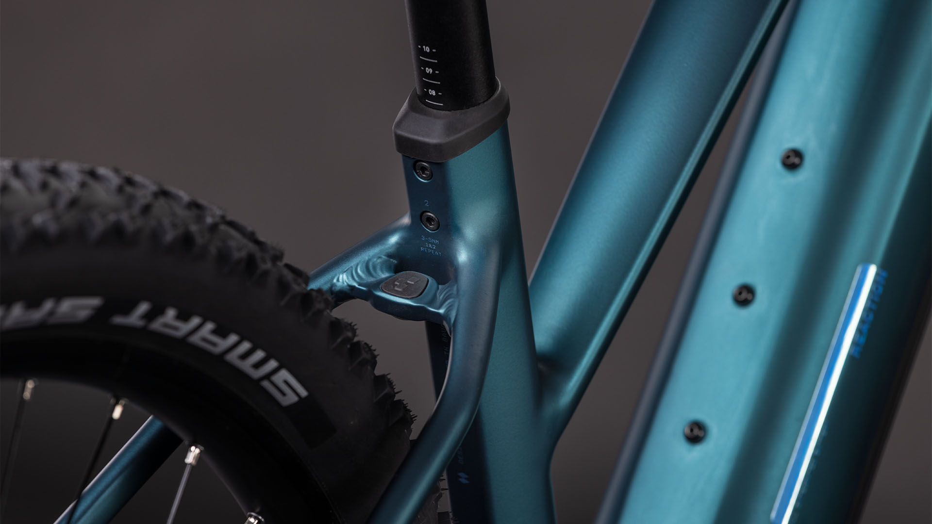 Cube Reaction Hybrid ONE 600 Wh royalgreen´n´prism – Bicicleta Eléctrica de montaña 2026 Cuadro semiabierto ebike.es Gran tienda de bicicletas eléctricas en España 7 Cube Reaction Hybrid ONE 600 Wh royalgreen´n´prism - Bicicleta Eléctrica de montaña 2026 Cuadro semiabierto - Imagen 5