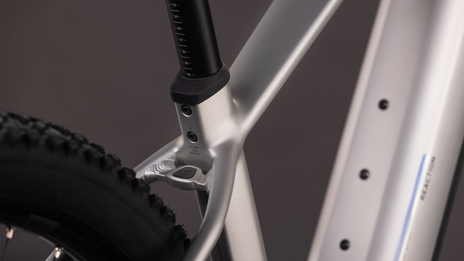 Cube Reaction Hybrid ONE 600 Wh sleekgrey´n´prism – Bicicleta Eléctrica de montaña 2026 Barra alta ebike.es Gran tienda de bicicletas eléctricas en España 9 Cube Reaction Hybrid ONE 600 Wh sleekgrey´n´prism - Bicicleta Eléctrica de montaña 2026 Barra alta - Imagen 5