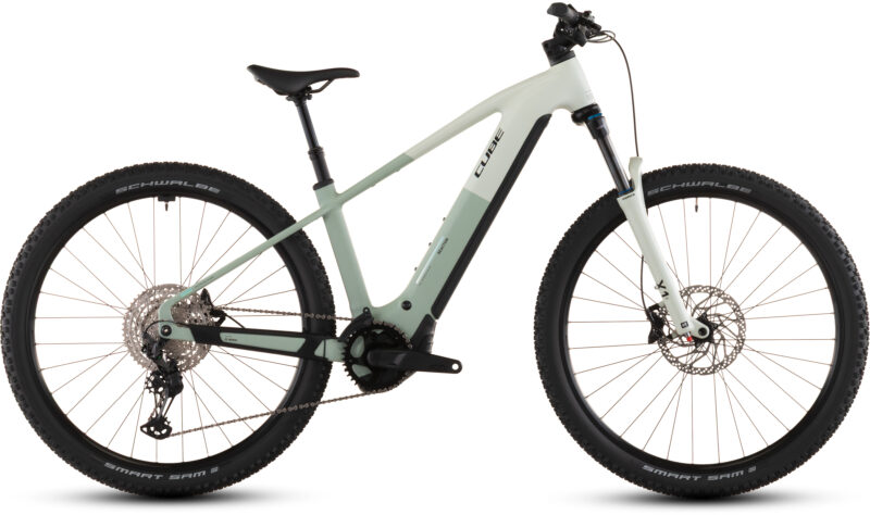 Cube Reaction Hybrid Pro 800 Wh desertstone´n´driedherbs - Bicicleta Eléctrica de montaña 2026 Barra alta