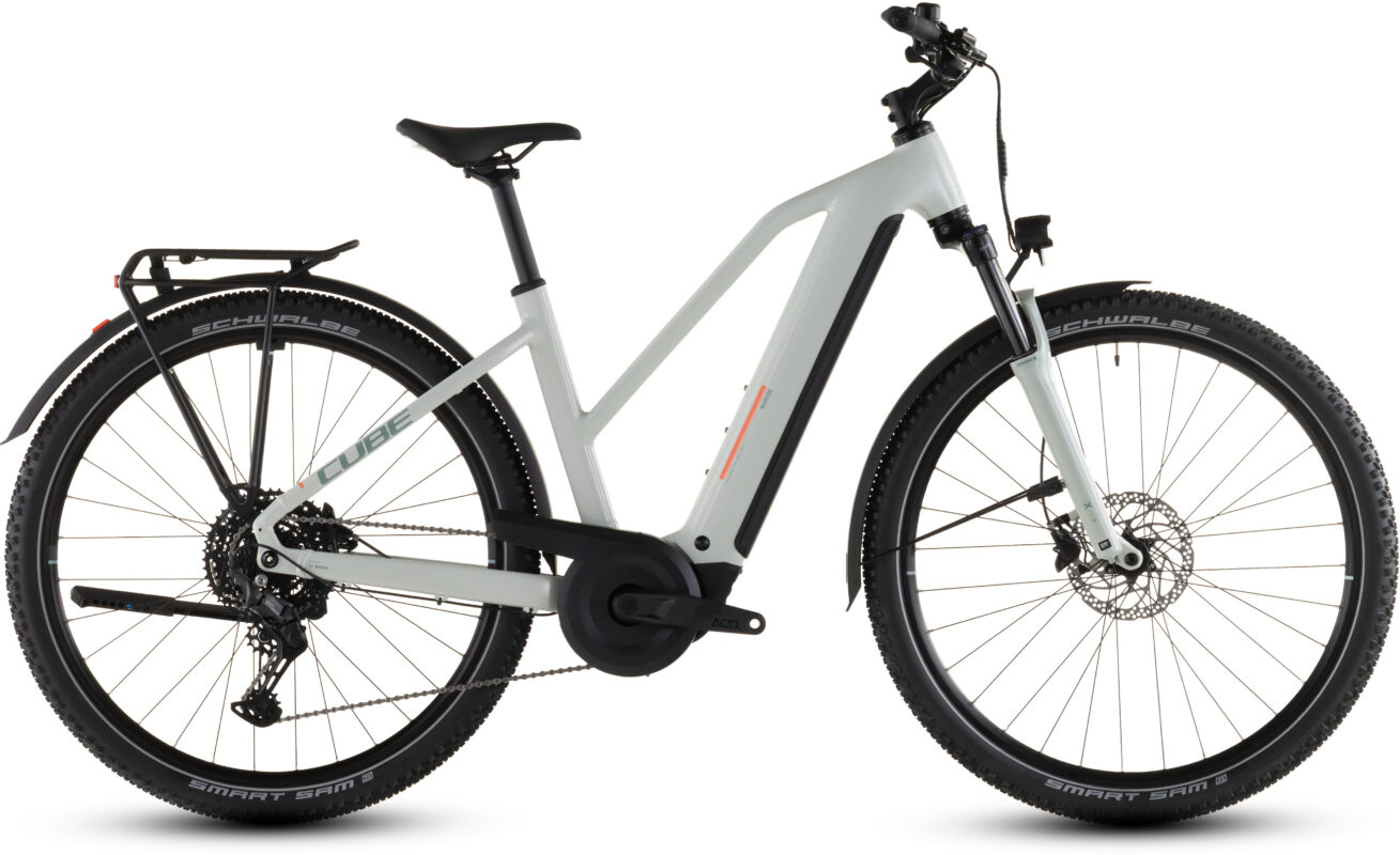 Cube Nuride Hybrid Performance 600 Wh desertstone´n´grey – Bicicleta Eléctrica Trekking 2026 Cuadro semiabierto