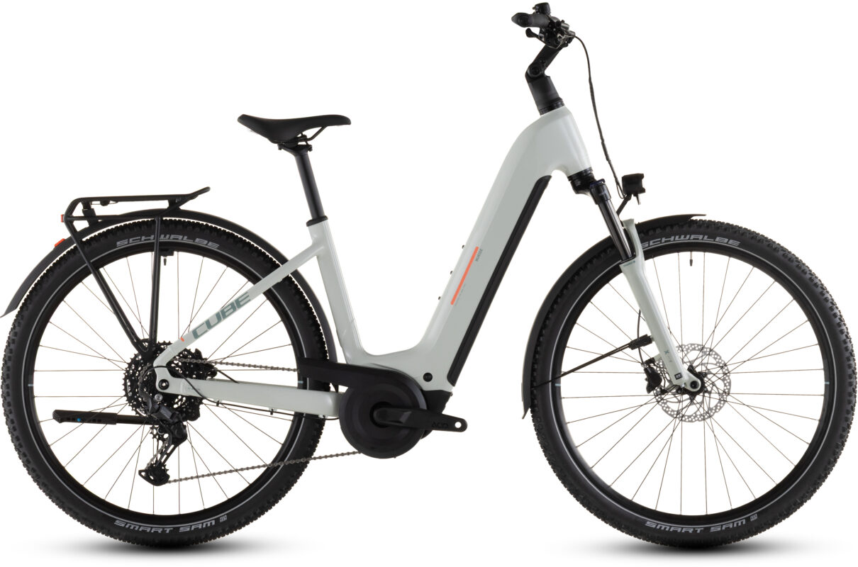 Cube Nuride Hybrid Performance 600 Wh desertstone´n´grey – Bicicleta Eléctrica Trekking 2026 Cuadro abierto