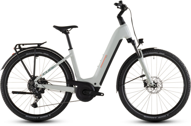 Cube Nuride Hybrid Performance 600 Wh desertstone´n´grey - Bicicleta Eléctrica Trekking 2026 Cuadro abierto