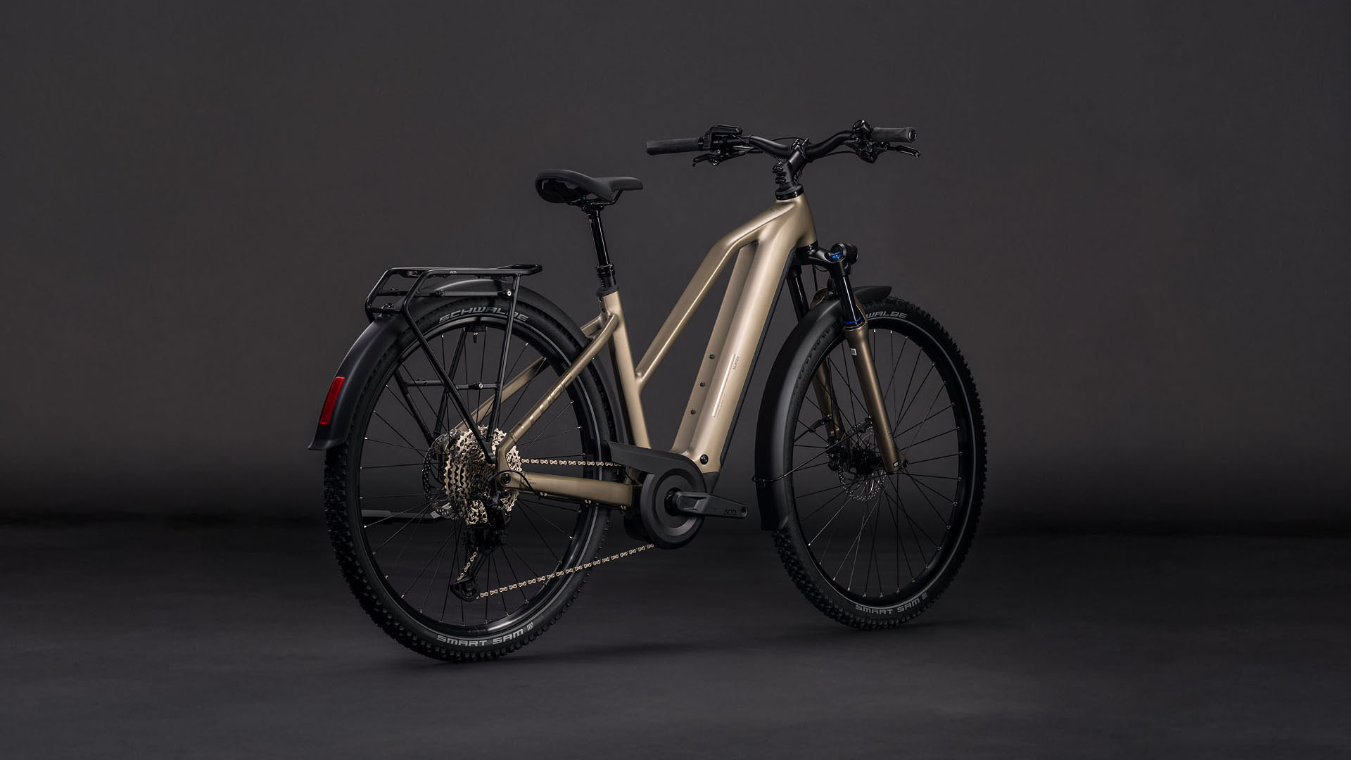 Cube Nuride Hybrid Pro 600 Wh flashstone´n´chrome – Bicicleta Eléctrica Trekking 2026 Cuadro semiabierto ebike.es Gran tienda de bicicletas eléctricas en España 6 Cube Nuride Hybrid Pro 600 Wh flashstone´n´chrome - Bicicleta Eléctrica Trekking 2026 Cuadro semiabierto - Imagen 2