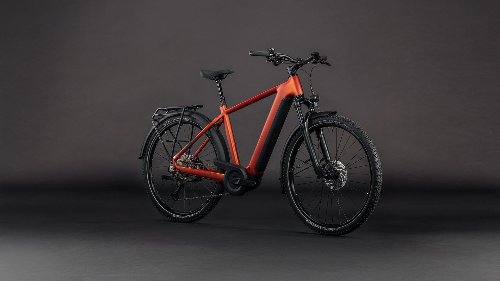 Cube Nuride Hybrid Pro 600 Wh chilli´n´black – Bicicleta Eléctrica Trekking 2026 Barra alta ebike.es Gran tienda de bicicletas eléctricas en España 6 Cube Nuride Hybrid Pro 600 Wh chilli´n´black - Bicicleta Eléctrica Trekking 2026 Barra alta - Imagen 2