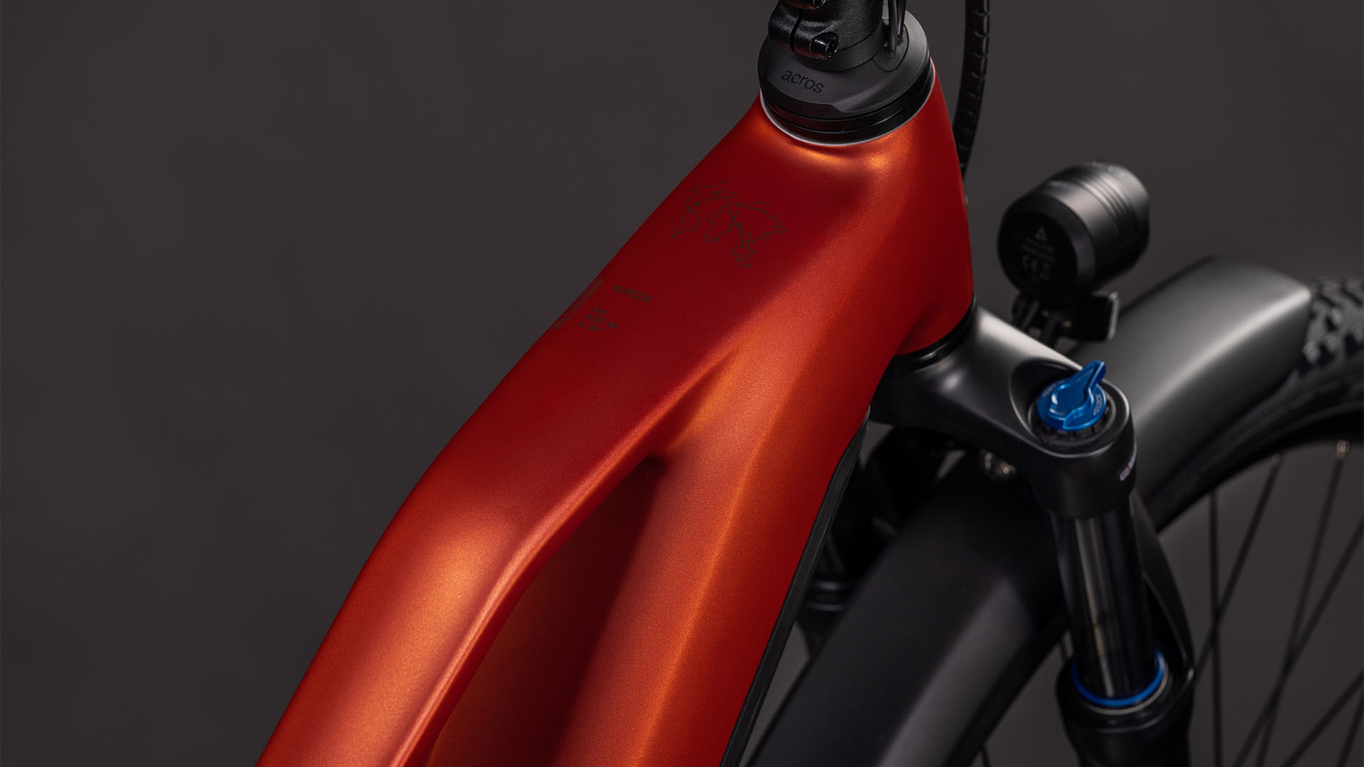 Cube Nuride Hybrid Pro 600 Wh chilli´n´black – Bicicleta Eléctrica Trekking 2026 Cuadro semiabierto ebike.es Gran tienda de bicicletas eléctricas en España 7 Cube Nuride Hybrid Pro 600 Wh chilli´n´black - Bicicleta Eléctrica Trekking 2026 Cuadro semiabierto - Imagen 3