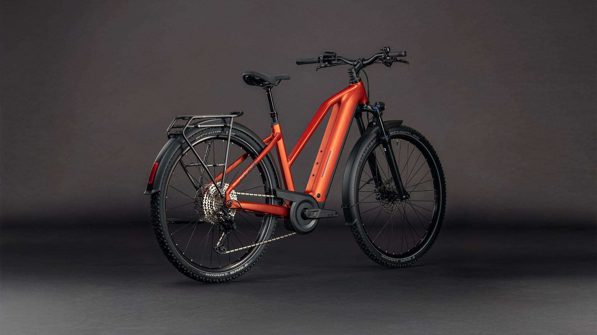 Cube Nuride Hybrid Pro 600 Wh chilli´n´black – Bicicleta Eléctrica Trekking 2026 Cuadro semiabierto ebike.es Gran tienda de bicicletas eléctricas en España 6 Cube Nuride Hybrid Pro 600 Wh chilli´n´black - Bicicleta Eléctrica Trekking 2026 Cuadro semiabierto - Imagen 2