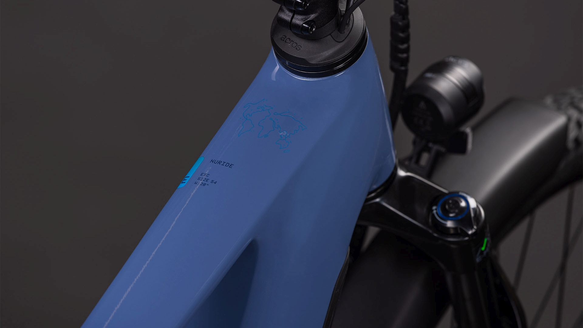 Cube Nuride Hybrid EXC 800 Wh jeansblue´n´blue – Bicicleta Eléctrica Trekking 2026 Barra alta ebike.es Gran tienda de bicicletas eléctricas en España 7 Cube Nuride Hybrid EXC 800 Wh jeansblue´n´blue - Bicicleta Eléctrica Trekking 2026 Barra alta - Imagen 3