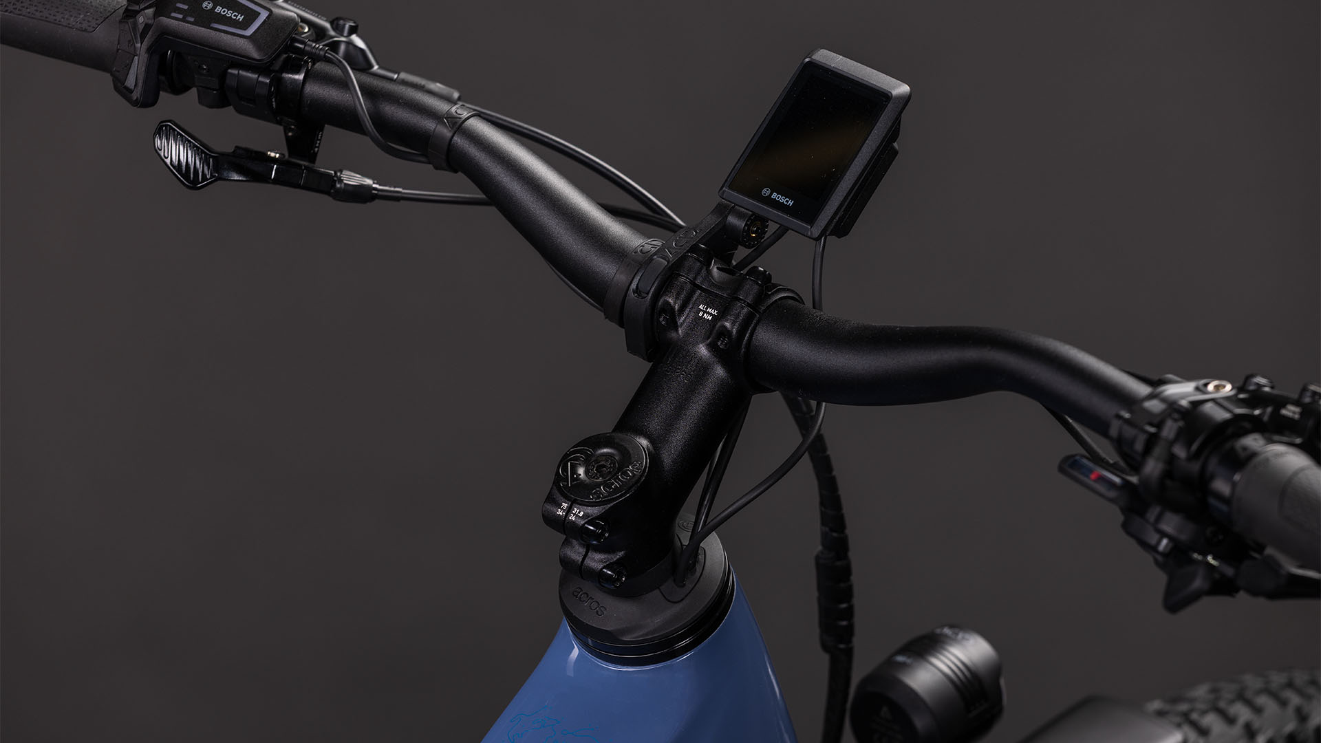 Cube Nuride Hybrid EXC 800 Wh jeansblue´n´blue – Bicicleta Eléctrica Trekking 2026 Barra alta ebike.es Gran tienda de bicicletas eléctricas en España 8 Cube Nuride Hybrid EXC 800 Wh jeansblue´n´blue - Bicicleta Eléctrica Trekking 2026 Barra alta - Imagen 4
