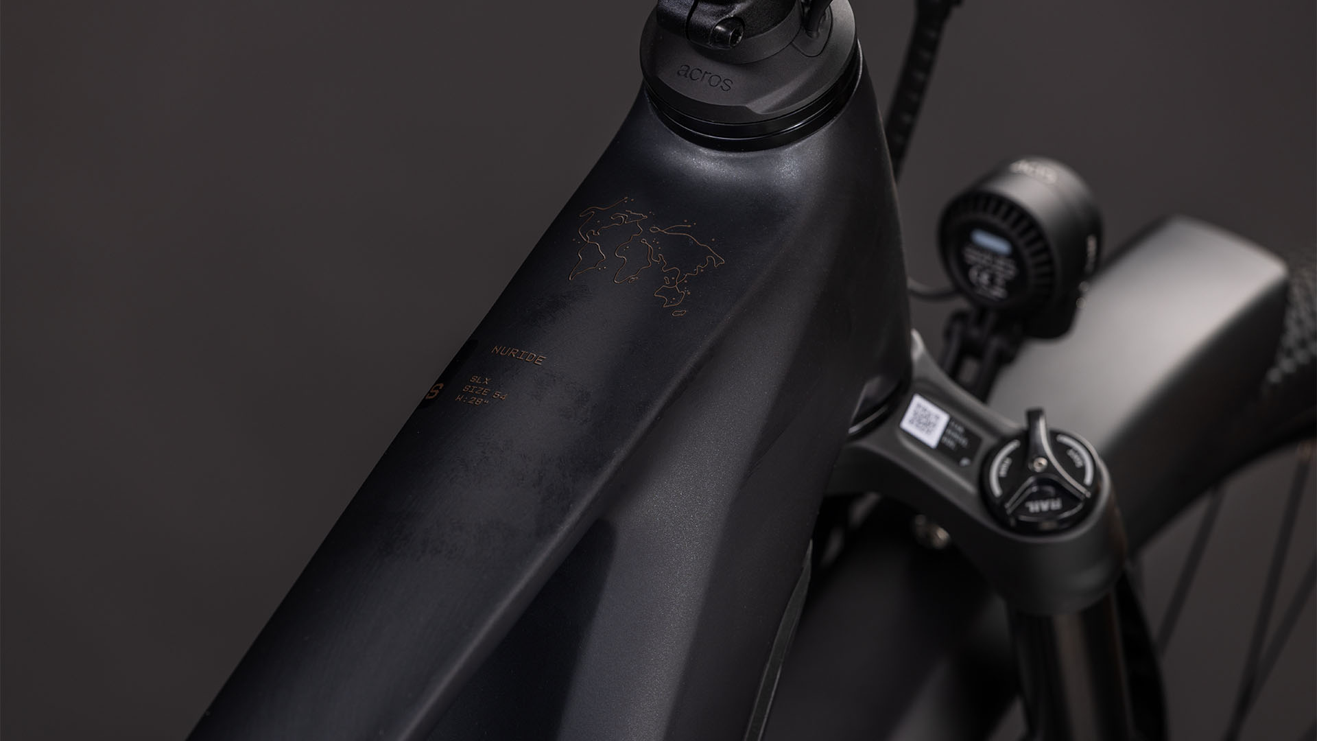 Cube Nuride Hybrid SLX 800 Wh black´n´gold – Bicicleta Eléctrica Trekking 2026 Barra alta ebike.es Gran tienda de bicicletas eléctricas en España 7 Cube Nuride Hybrid SLX 800 Wh black´n´gold - Bicicleta Eléctrica Trekking 2026 Barra alta - Imagen 3