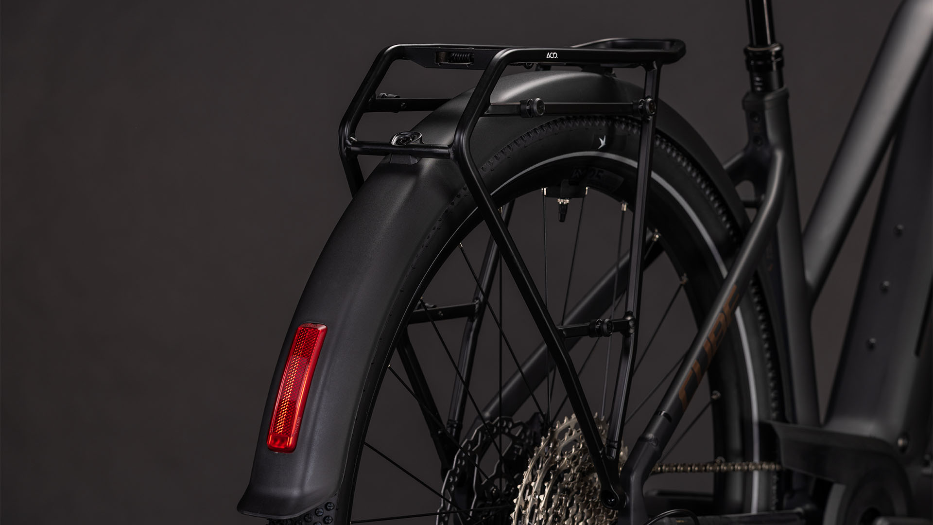 Cube Nuride Hybrid SLX 800 Wh black´n´gold – Bicicleta Eléctrica Trekking 2026 Cuadro semiabierto ebike.es Gran tienda de bicicletas eléctricas en España 9 Cube Nuride Hybrid SLX 800 Wh black´n´gold - Bicicleta Eléctrica Trekking 2026 Cuadro semiabierto - Imagen 5