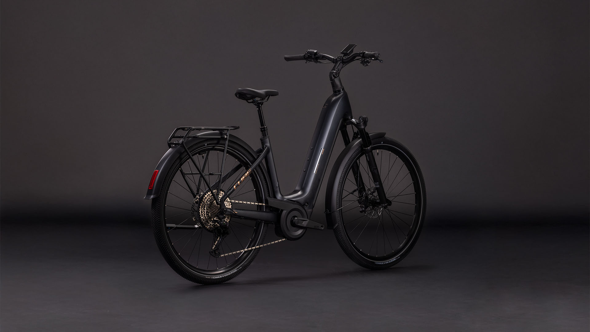 Cube Nuride Hybrid SLX 800 Wh black´n´gold – Bicicleta Eléctrica Trekking 2026 Cuadro abierto ebike.es Gran tienda de bicicletas eléctricas en España 6 Cube Nuride Hybrid SLX 800 Wh black´n´gold - Bicicleta Eléctrica Trekking 2026 Cuadro abierto - Imagen 2