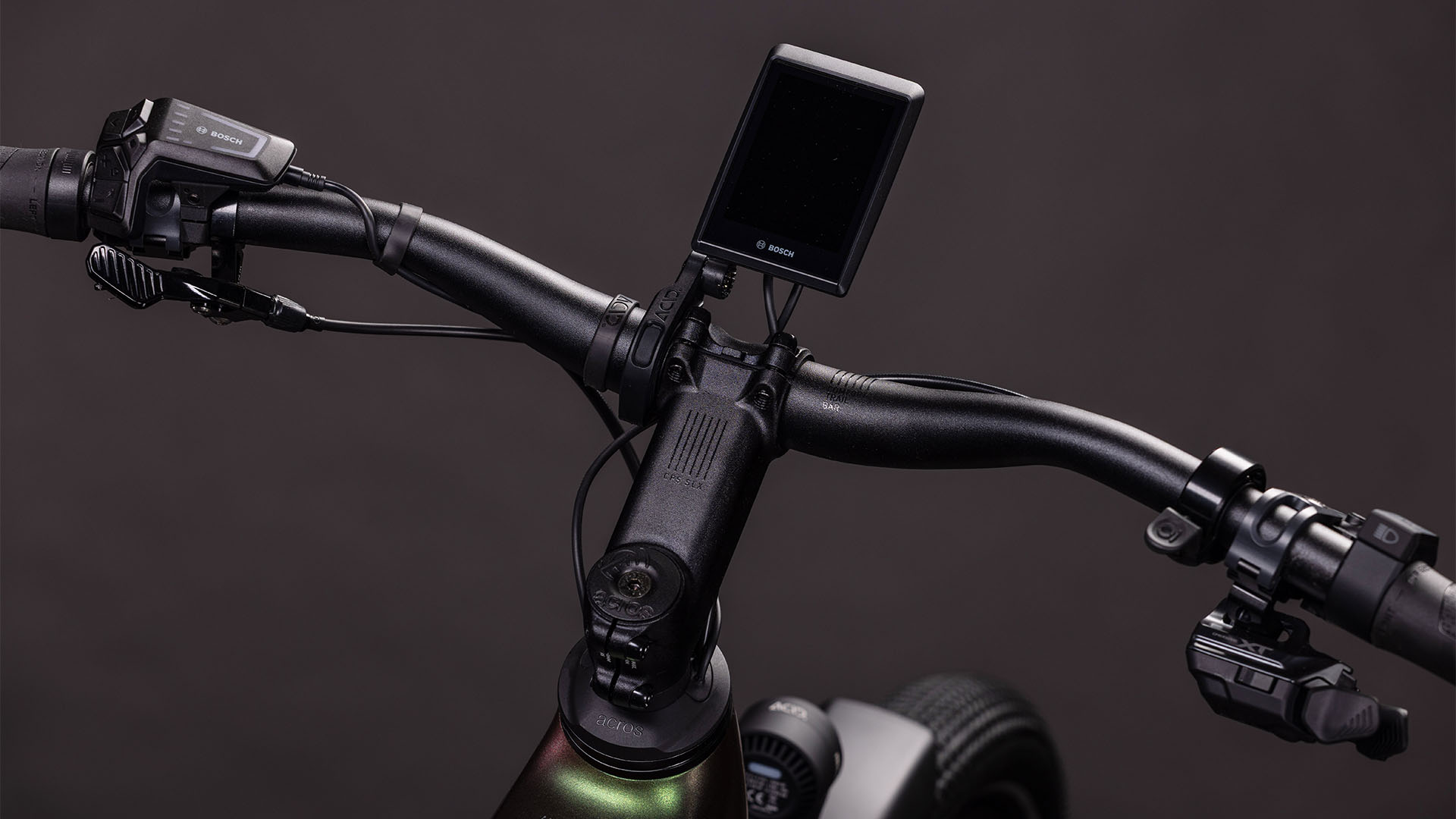 Cube Nuride Hybrid SLT 800 Wh stellar´n´chrome – Bicicleta Eléctrica Trekking 2026 Barra alta ebike.es Gran tienda de bicicletas eléctricas en España 8 Cube Nuride Hybrid SLT 800 Wh stellar´n´chrome - Bicicleta Eléctrica Trekking 2026 Barra alta - Imagen 4