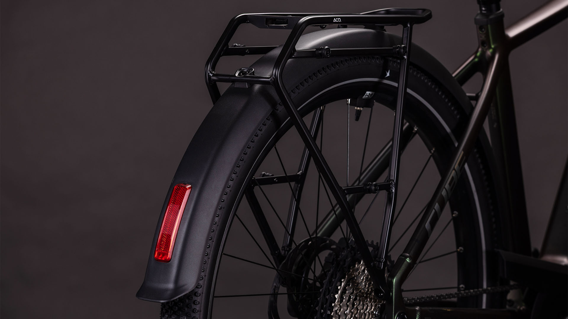 Cube Nuride Hybrid SLT 800 Wh stellar´n´chrome – Bicicleta Eléctrica Trekking 2026 Barra alta ebike.es Gran tienda de bicicletas eléctricas en España 9 Cube Nuride Hybrid SLT 800 Wh stellar´n´chrome - Bicicleta Eléctrica Trekking 2026 Barra alta - Imagen 5