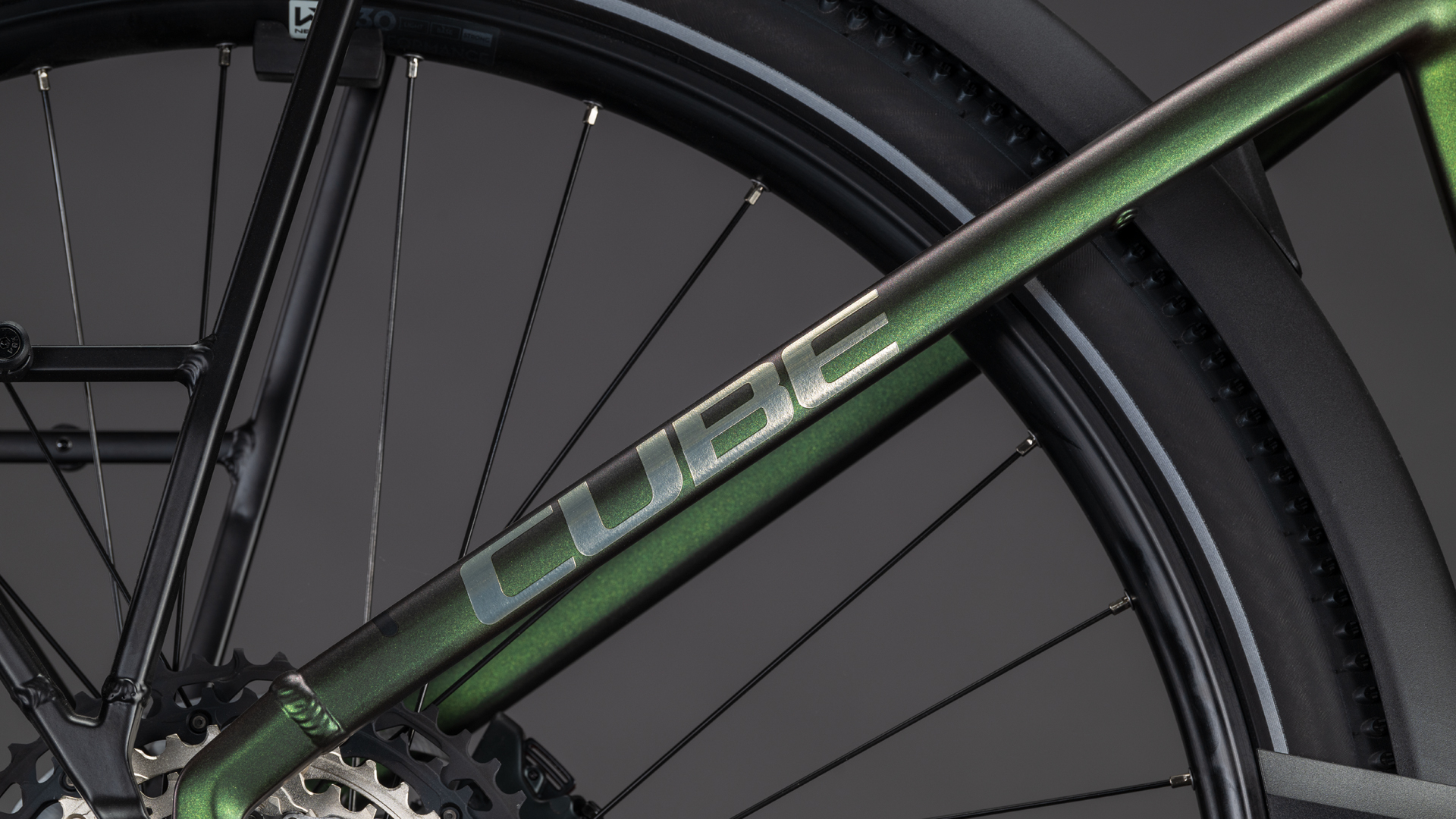 Cube Nuride Hybrid SLT 800 Wh stellar´n´chrome – Bicicleta Eléctrica Trekking 2026 Cuadro semiabierto ebike.es Gran tienda de bicicletas eléctricas en España 10 Cube Nuride Hybrid SLT 800 Wh stellar´n´chrome - Bicicleta Eléctrica Trekking 2026 Cuadro semiabierto - Imagen 6