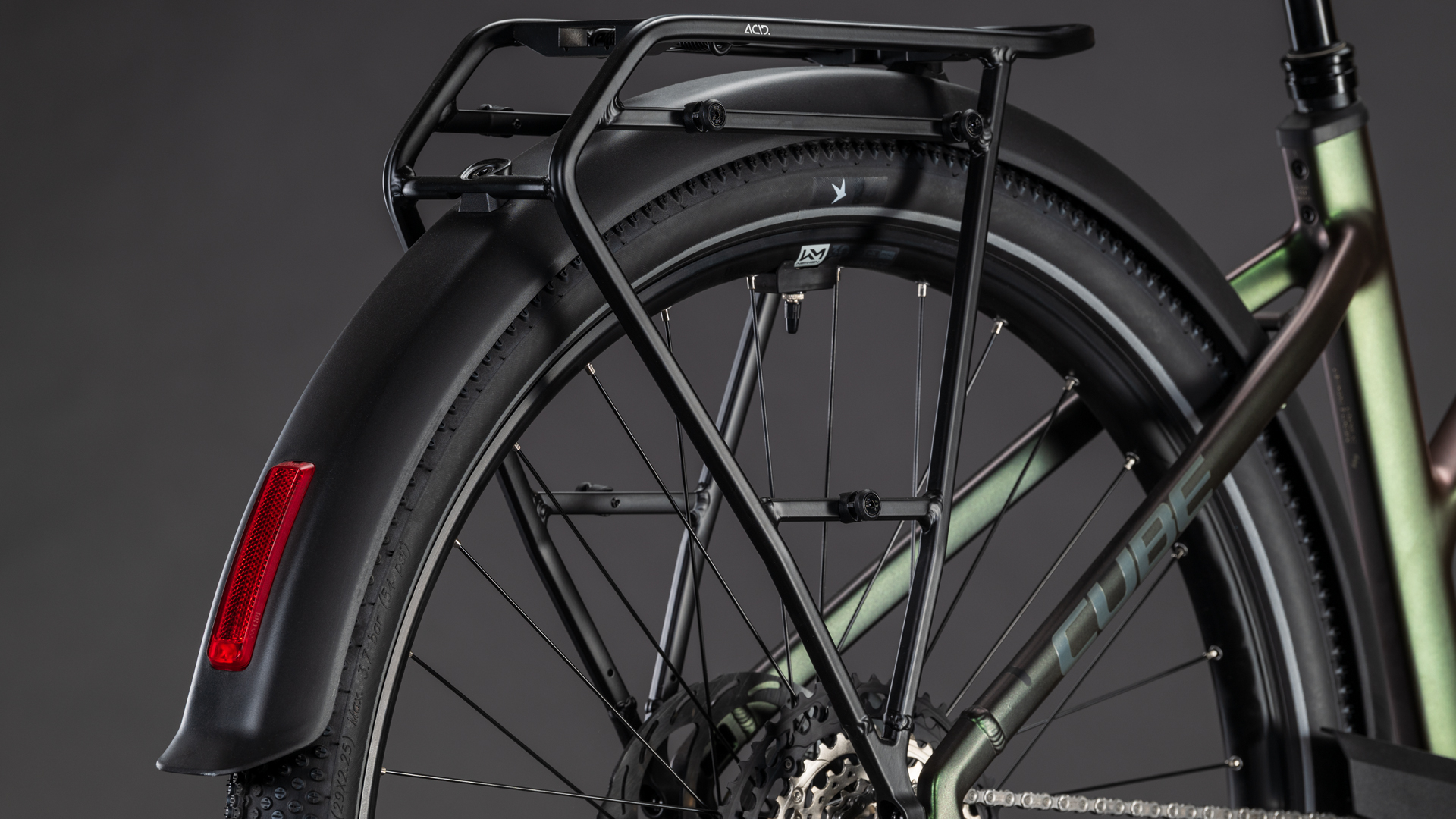 Cube Nuride Hybrid SLT 800 Wh stellar´n´chrome – Bicicleta Eléctrica Trekking 2026 Cuadro semiabierto ebike.es Gran tienda de bicicletas eléctricas en España 11 Cube Nuride Hybrid SLT 800 Wh stellar´n´chrome - Bicicleta Eléctrica Trekking 2026 Cuadro semiabierto - Imagen 7