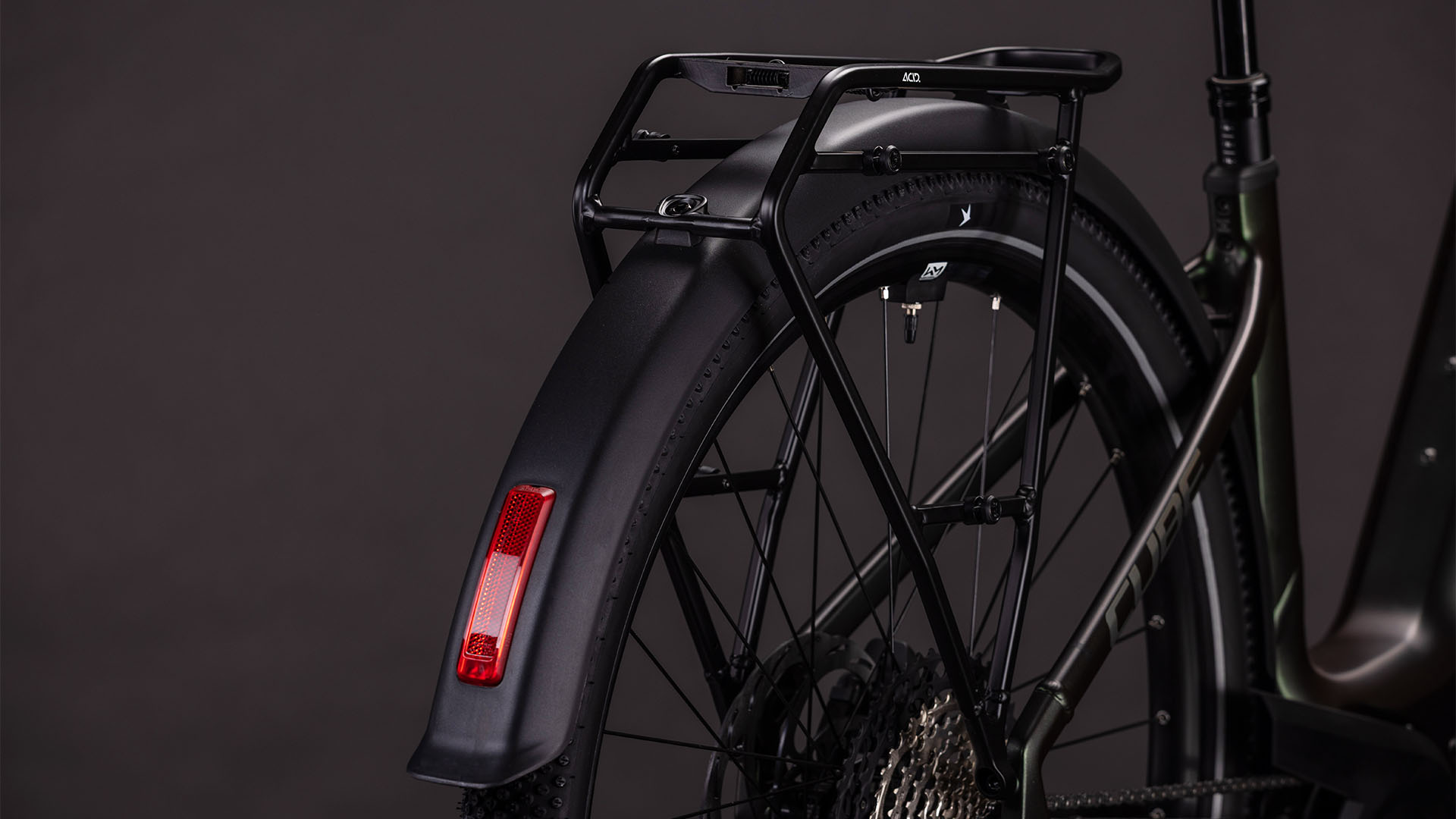 Cube Nuride Hybrid SLT 800 Wh stellar´n´chrome – Bicicleta Eléctrica Trekking 2026 Cuadro abierto ebike.es Gran tienda de bicicletas eléctricas en España 9 Cube Nuride Hybrid SLT 800 Wh stellar´n´chrome - Bicicleta Eléctrica Trekking 2026 Cuadro abierto - Imagen 5