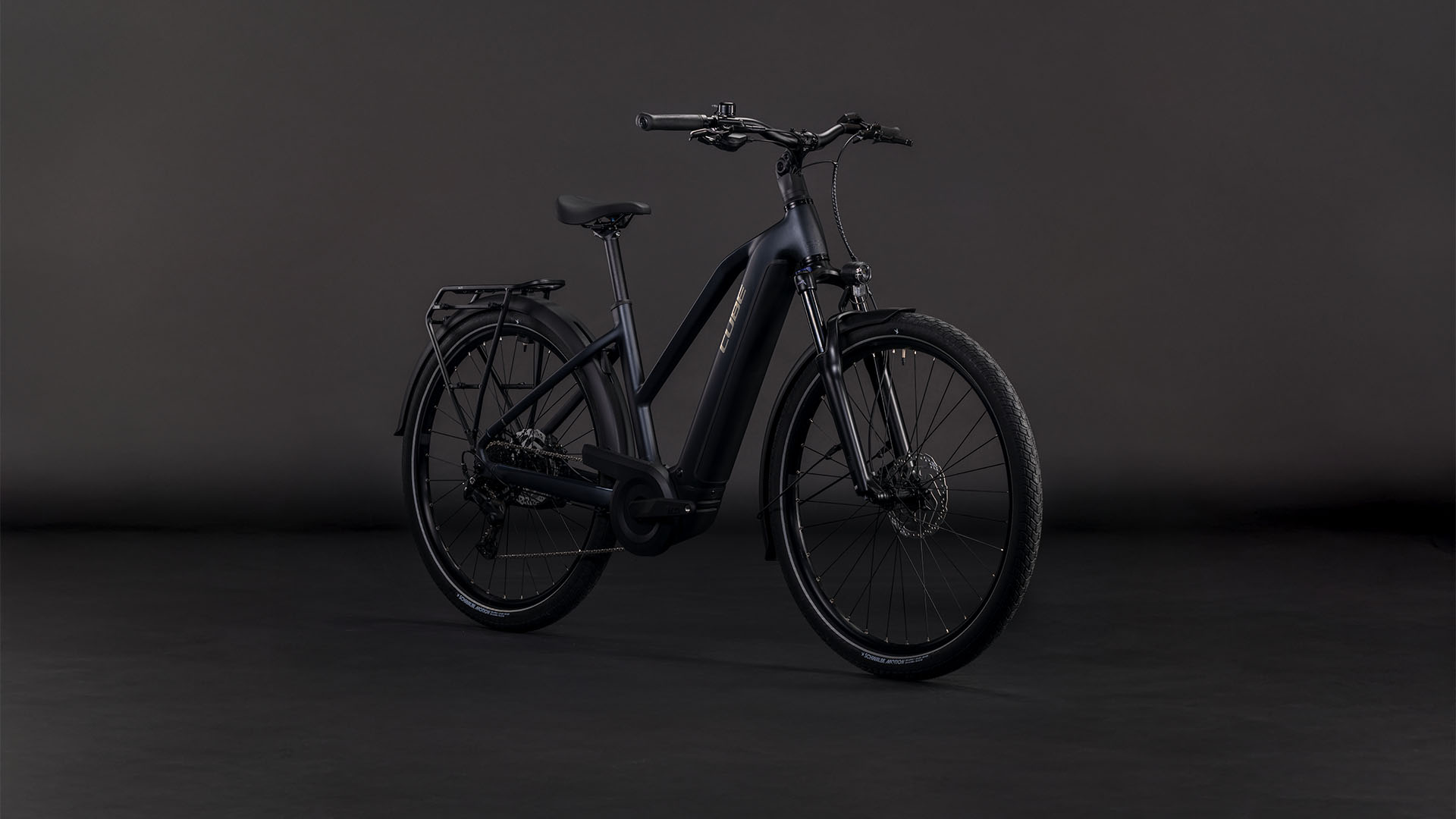 Cube Touring Hybrid ONE 600 Wh coal´n´chrome – Bicicleta Eléctrica Trekking 2026 Cuadro semiabierto ebike.es Gran tienda de bicicletas eléctricas en España 6 Cube Touring Hybrid ONE 600 Wh coal´n´chrome - Bicicleta Eléctrica Trekking 2026 Cuadro semiabierto - Imagen 2