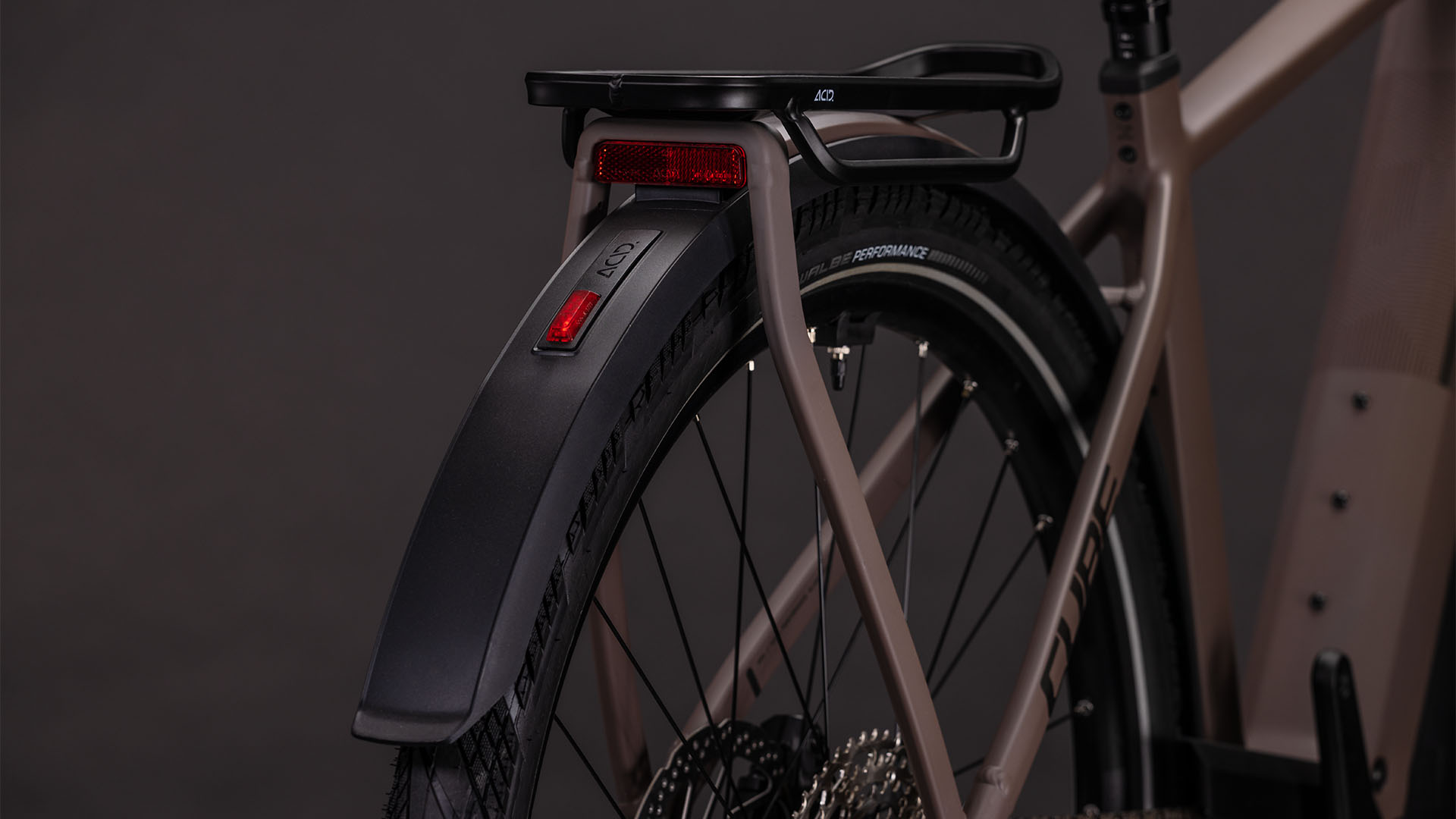 Cube Kathmandu Hybrid EXC 800 Wh cedar´n´chrome – Bicicleta Eléctrica Trekking 2026 Barra alta ebike.es Gran tienda de bicicletas eléctricas en España 9 Cube Kathmandu Hybrid EXC 800 Wh cedar´n´chrome - Bicicleta Eléctrica Trekking 2026 Barra alta - Imagen 5