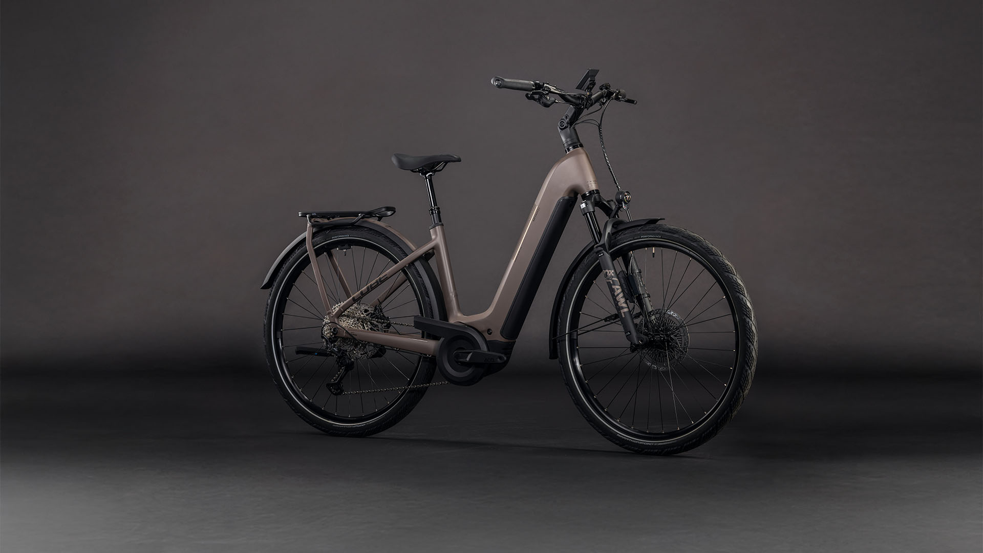 Cube Kathmandu Hybrid EXC 800 Wh cedar´n´chrome – Bicicleta Eléctrica Trekking 2026 Cuadro abierto ebike.es Gran tienda de bicicletas eléctricas en España 6 Cube Kathmandu Hybrid EXC 800 Wh cedar´n´chrome - Bicicleta Eléctrica Trekking 2026 Cuadro abierto - Imagen 2