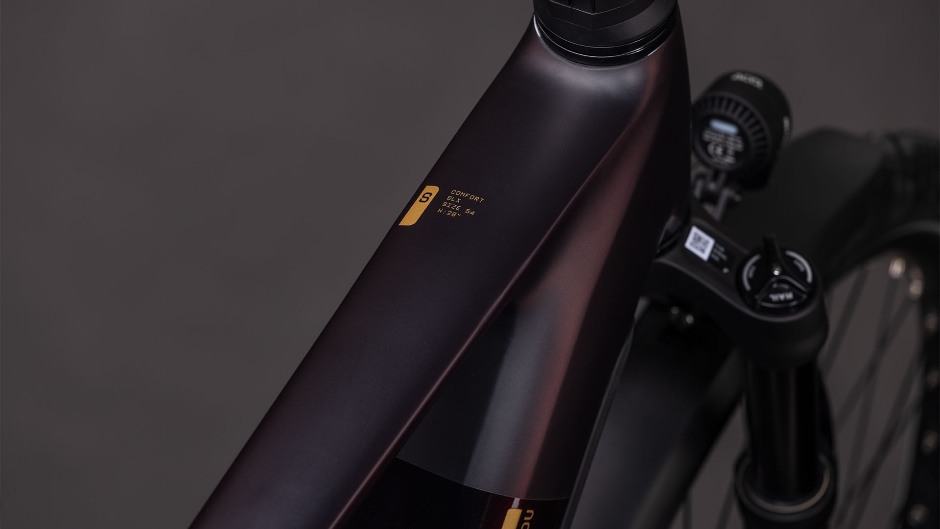 Cube Kathmandu Hybrid Comfort SLX 800 Wh solareclipse´n´gold – Bicicleta Eléctrica Trekking 2026 Barra alta ebike.es Gran tienda de bicicletas eléctricas en España 7 Cube Kathmandu Hybrid Comfort SLX 800 Wh solareclipse´n´gold - Bicicleta Eléctrica Trekking 2026 Barra alta - Imagen 3