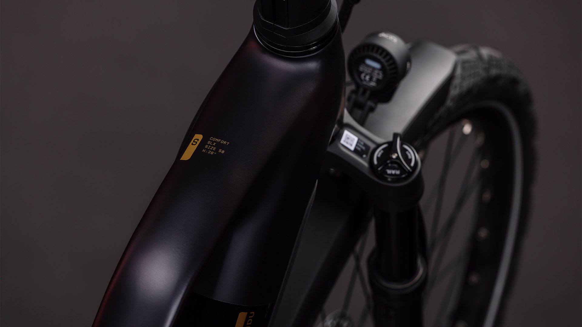 Cube Kathmandu Hybrid Comfort SLX 800 Wh solareclipse´n´gold – Bicicleta Eléctrica Trekking 2026 Cuadro semiabierto ebike.es Gran tienda de bicicletas eléctricas en España 7 Cube Kathmandu Hybrid Comfort SLX 800 Wh solareclipse´n´gold - Bicicleta Eléctrica Trekking 2026 Cuadro semiabierto - Imagen 3