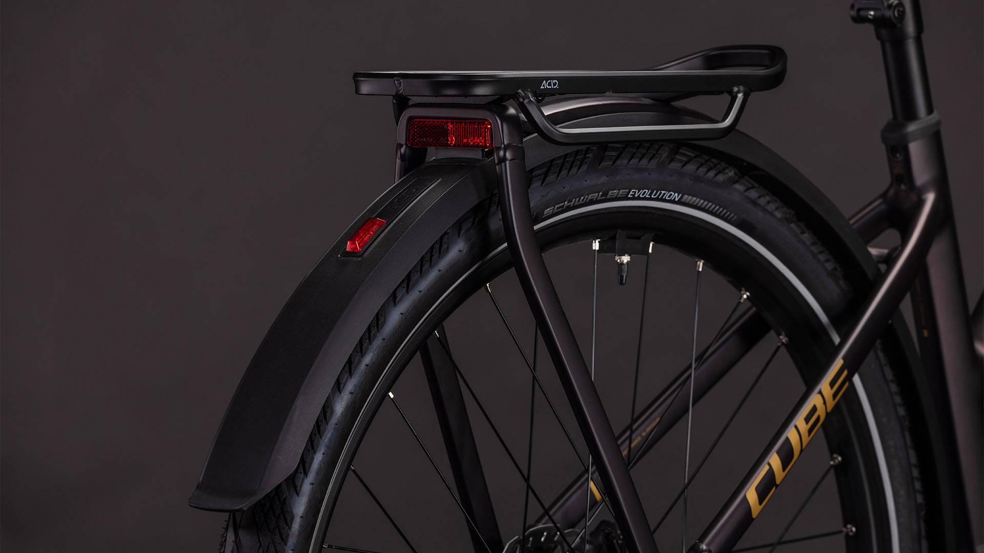 Cube Kathmandu Hybrid Comfort SLX 800 Wh solareclipse´n´gold – Bicicleta Eléctrica Trekking 2026 Cuadro semiabierto ebike.es Gran tienda de bicicletas eléctricas en España 10 Cube Kathmandu Hybrid Comfort SLX 800 Wh solareclipse´n´gold - Bicicleta Eléctrica Trekking 2026 Cuadro semiabierto - Imagen 6