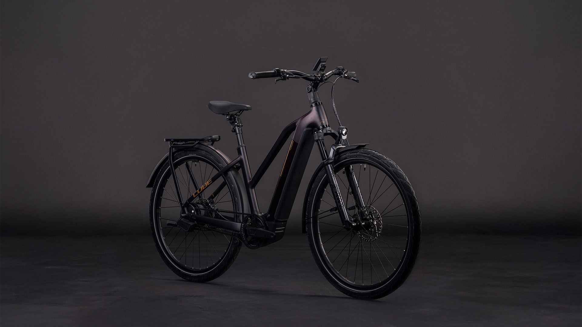 Cube Kathmandu Hybrid Comfort SLX 800 Wh solareclipse´n´gold – Bicicleta Eléctrica Trekking 2026 Cuadro semiabierto ebike.es Gran tienda de bicicletas eléctricas en España 6 Cube Kathmandu Hybrid Comfort SLX 800 Wh solareclipse´n´gold - Bicicleta Eléctrica Trekking 2026 Cuadro semiabierto - Imagen 2