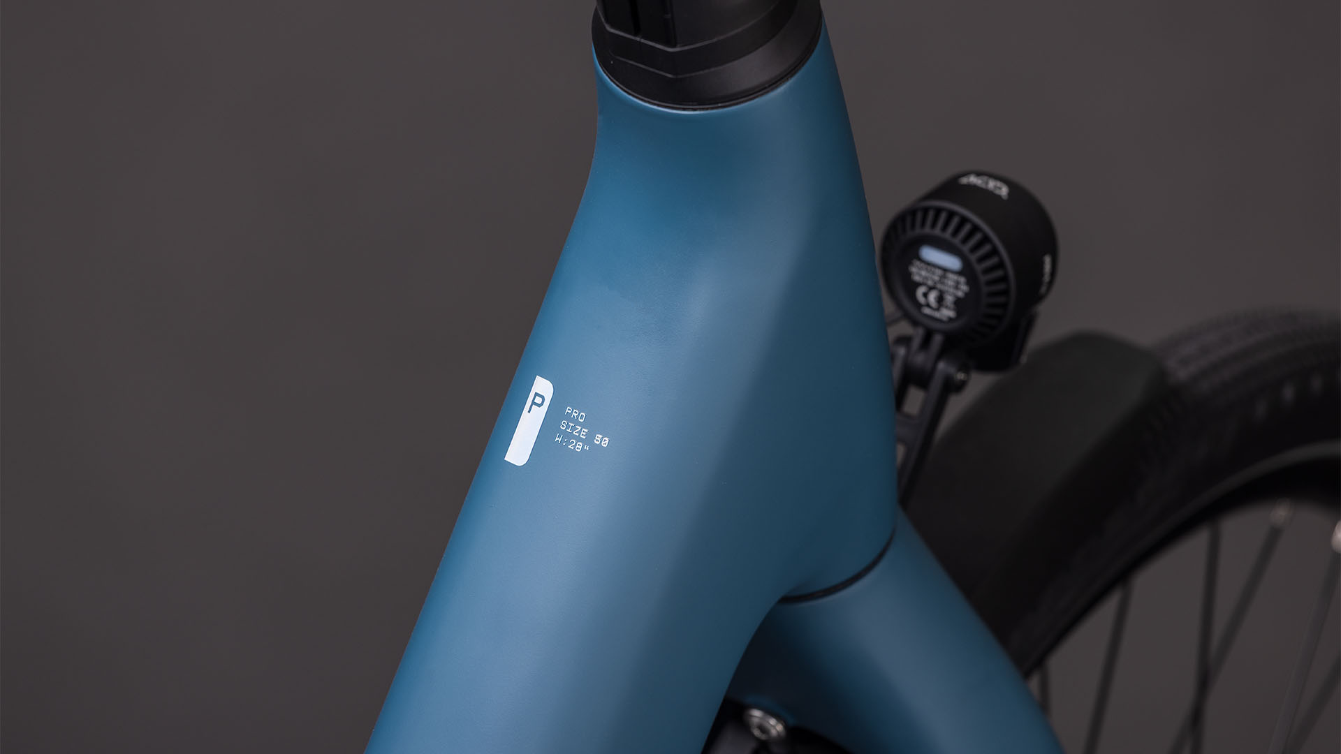 Cube Kathmandu Hybrid C:62 Pro 400X spectralblue´n´prism – Bicicleta Eléctrica Trekking 2026 Cuadro abierto ebike.es Gran tienda de bicicletas eléctricas en España 7 Cube Kathmandu Hybrid C:62 Pro 400X spectralblue´n´prism - Bicicleta Eléctrica Trekking 2026 Cuadro abierto - Imagen 3