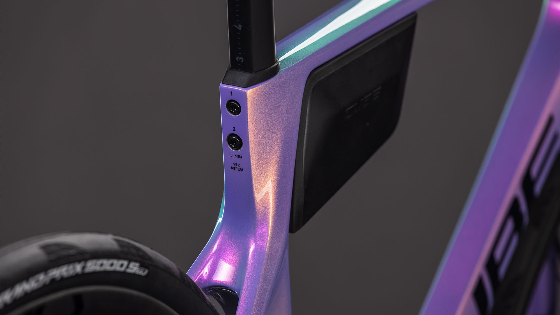 Cube Agree C:62 SLX cosmicpurple´n´black – Bicicleta de Carretera 2026 ebike.es Gran tienda de bicicletas eléctricas en España 8 Cube Agree C:62 SLX cosmicpurple´n´black - Bicicleta de Carretera 2026 - Imagen 4