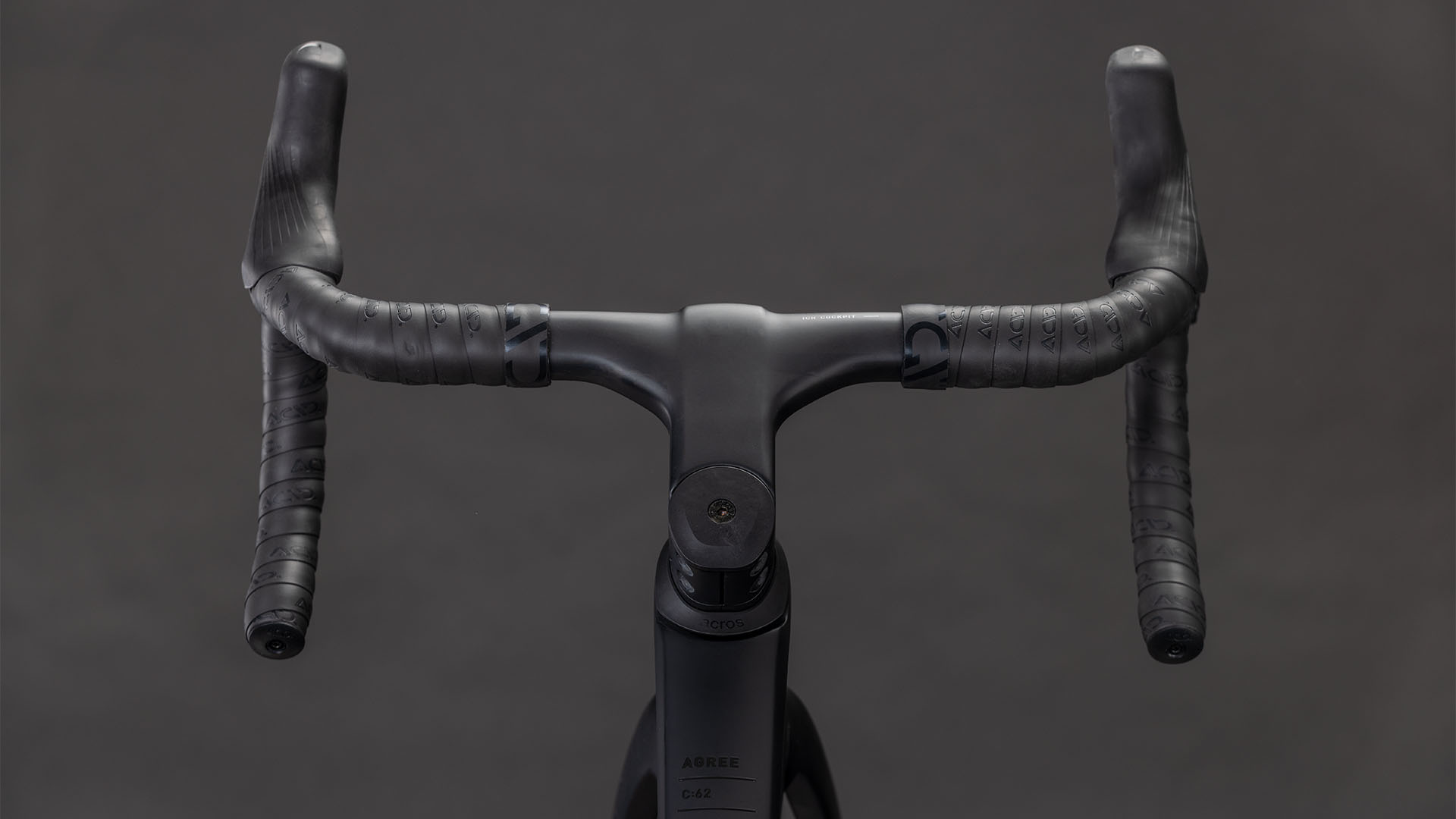 Cube Agree C:62 SLT black´n´black – Bicicleta de Carretera 2026 ebike.es Gran tienda de bicicletas eléctricas en España 8 Cube Agree C:62 SLT black´n´black - Bicicleta de Carretera 2026 - Imagen 4