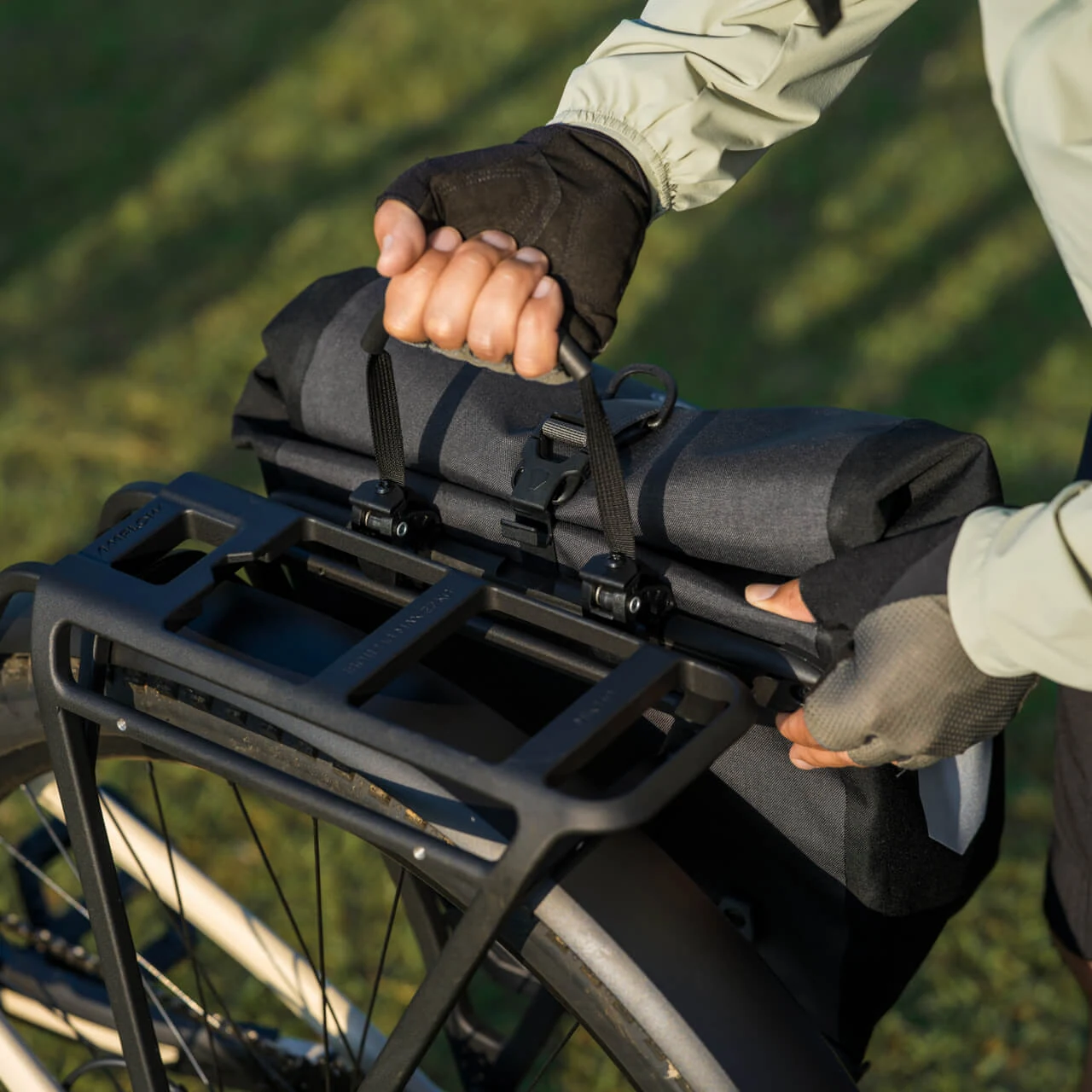 Amflow TL Carbon 800 Wh – Bicicleta Eléctrica SUV / Trekking 2026 ebike.es Gran tienda de bicicletas eléctricas en España 13 Amflow TL Carbon 800 Wh – Bicicleta Eléctrica SUV / Trekking 2026 - Imagen 9