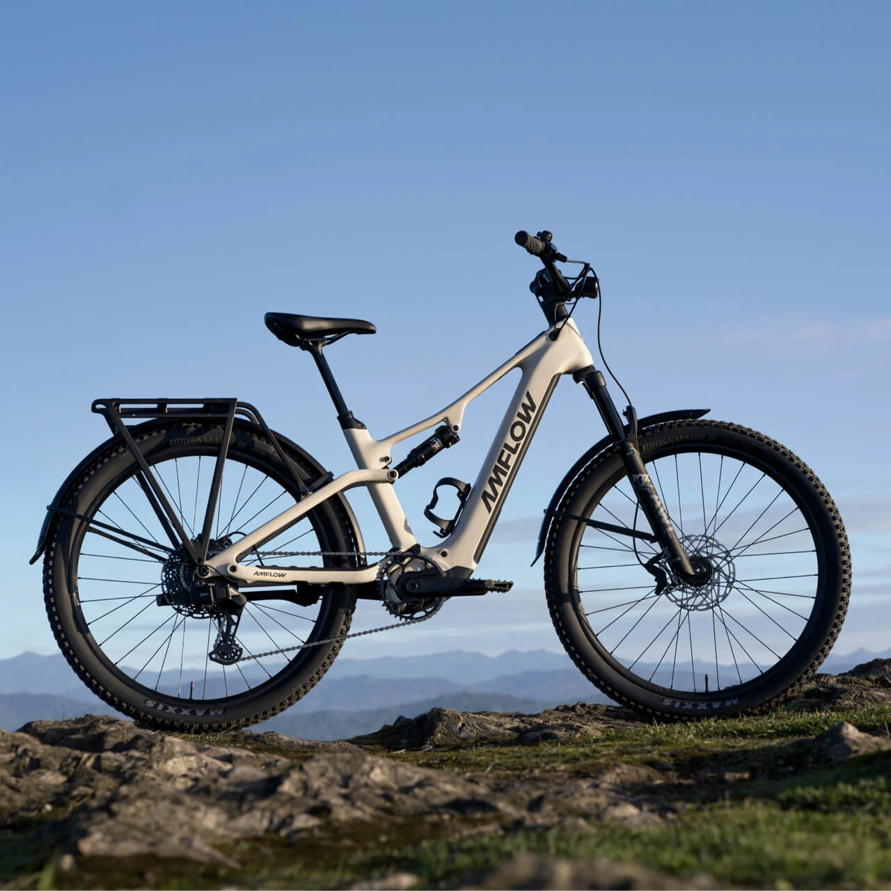 Amflow TL Carbon 800 Wh – Bicicleta Eléctrica SUV / Trekking 2026 ebike.es Gran tienda de bicicletas eléctricas en España 7 Amflow TL Carbon 800 Wh – Bicicleta Eléctrica SUV / Trekking 2026 - Imagen 3