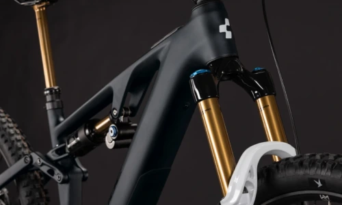 Cube AMS Hybrid 177 C:62 AT 600X carbon´n´white – Bicicleta Eléctrica de Montaña Doble Suspensión 2027 ebike.es Gran tienda de bicicletas eléctricas en España 18 Bicicleta eléctrica Cube AMS Hybrid 177 C:62 AT 600X carbon´n´white – detalle 7 | Ebike.es