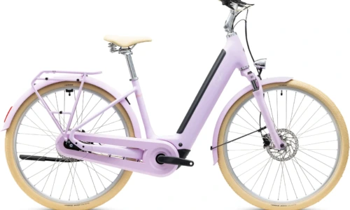 Bicicleta eléctrica Cube Aruba Hybrid 600 cottoncandy´n´creme Cuadro abierto – vista lateral | Ebike.es