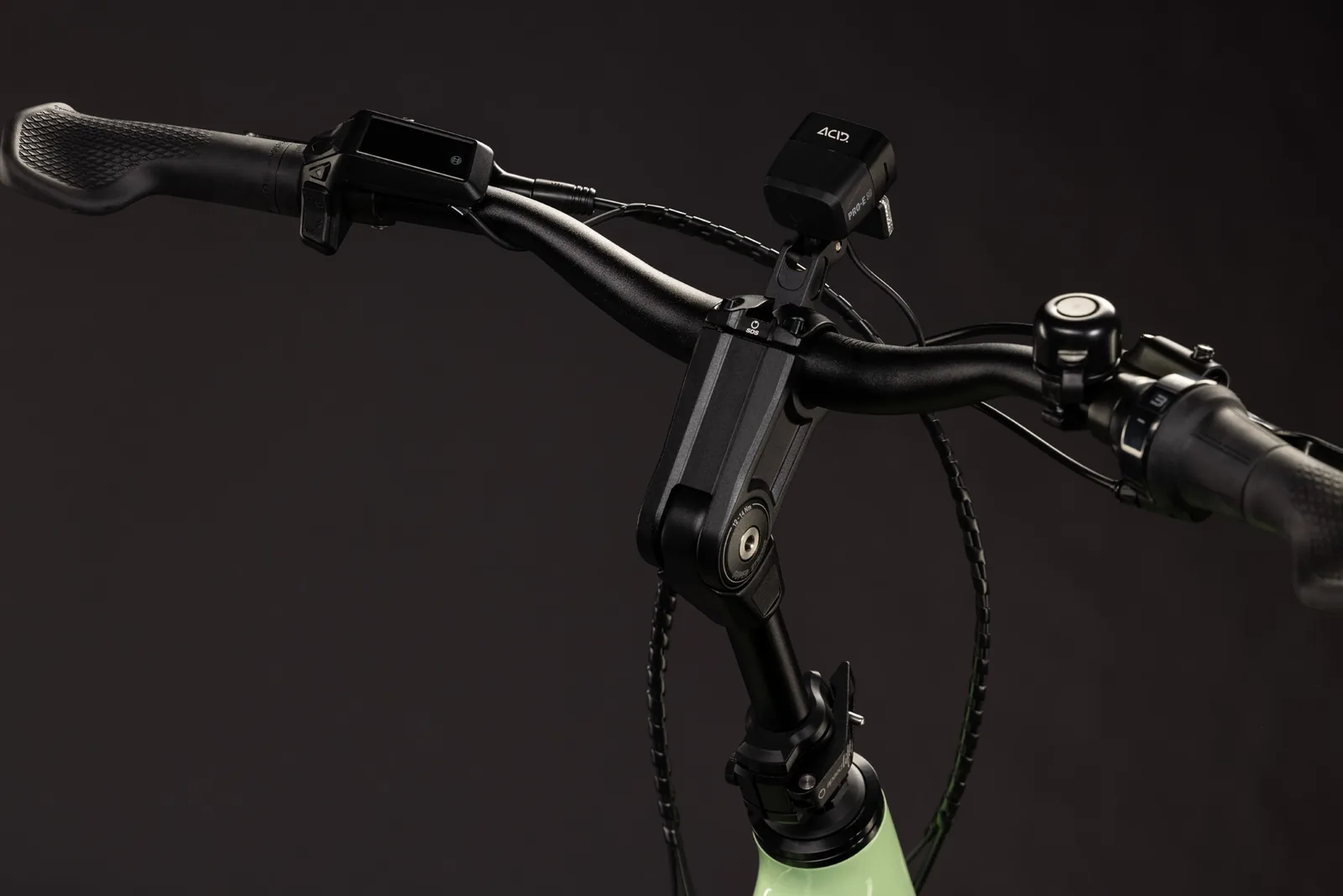 Cube Compact Hybrid Deluxe 540 Wh lindgreen´n´reflex – Bicicleta Eléctrica Urbana 2027 ebike.es Gran tienda de bicicletas eléctricas en España 3 Bicicleta eléctrica Cube Compact Hybrid Deluxe 540 lindgreen´n´reflex – detalle 1 | Ebike.es