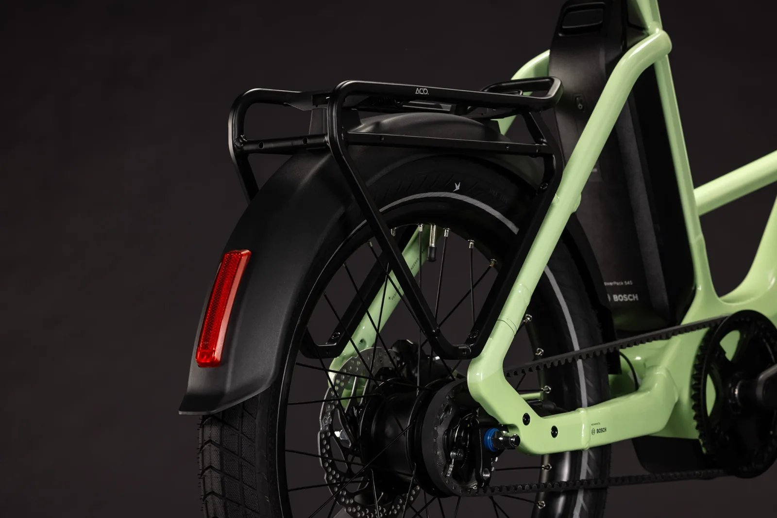 Cube Compact Hybrid Deluxe 540 Wh lindgreen´n´reflex – Bicicleta Eléctrica Urbana 2027 ebike.es Gran tienda de bicicletas eléctricas en España 6 Bicicleta eléctrica Cube Compact Hybrid Deluxe 540 lindgreen´n´reflex – detalle 4 | Ebike.es