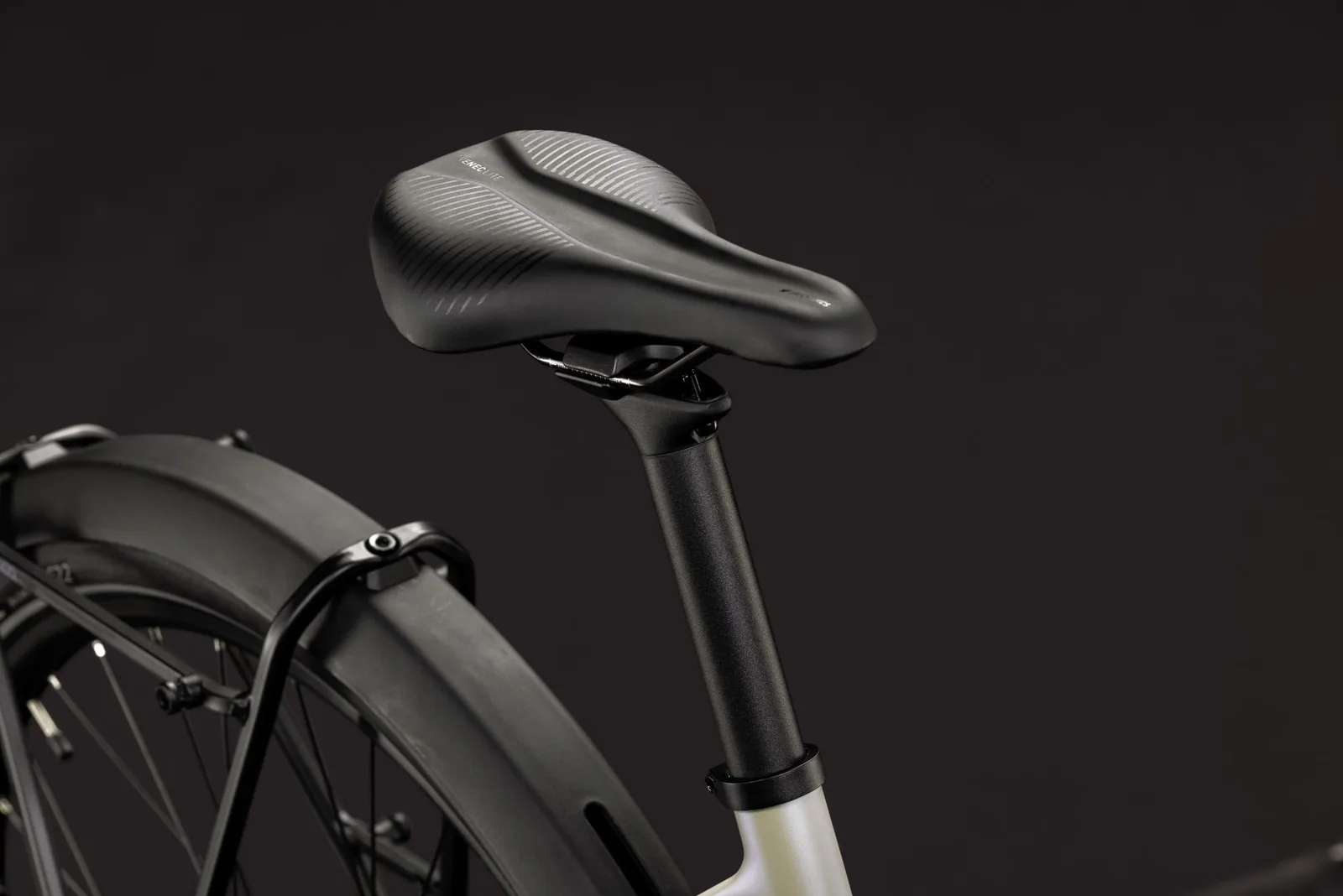 Cube Editor Hybrid ONE 360 FE glintsand´n´black – Bicicleta Eléctrica Urbana 2027 Cuadro semiabierto ebike.es Gran tienda de bicicletas eléctricas en España 3 Bicicleta eléctrica Cube Editor Hybrid ONE 360 FE glintsand´n´black Cuadro semiabierto – detalle 2 | Ebike.es