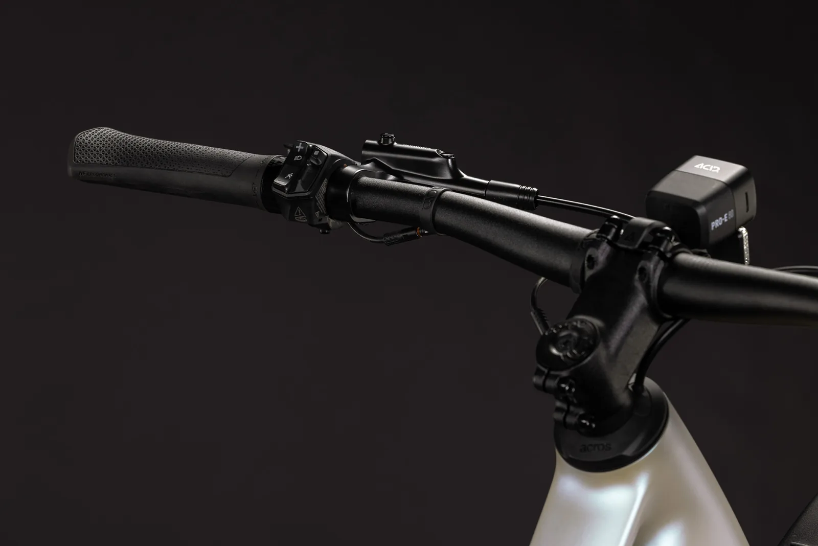 Cube Editor Hybrid Pro 360 FE glintsand´n´black – Bicicleta Eléctrica Urbana 2027 Cuadro semiabierto ebike.es Gran tienda de bicicletas eléctricas en España 3 Bicicleta eléctrica Cube Editor Hybrid Pro 360 FE glintsand´n´black Cuadro semiabierto – detalle 1 | Ebike.es