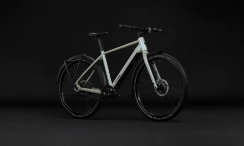 Bicicleta eléctrica Cube Editor Hybrid Pro 360 FE glintsand´n´black Barra alta – vista frontal | Ebike.es