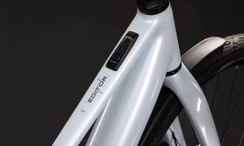 Bicicleta eléctrica Cube Editor Hybrid SLT 400X FE glacier´n´prizm Cuadro semiabierto – detalle 1 | Ebike.es