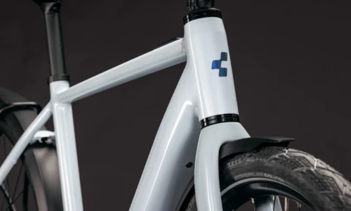 Cube Editor Hybrid SLT 400X FE glacier´n´prizm – Bicicleta Eléctrica Urbana 2027 Barra alta ebike.es Gran tienda de bicicletas eléctricas en España 14 Bicicleta eléctrica Cube Editor Hybrid SLT 400X FE glacier´n´prizm Barra alta – detalle 5 | Ebike.es